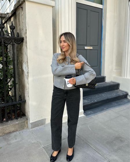 Grey and black outfit 🩶 Collarless grey jacket, styled with black baggy jeans, ballet flats and Chanel flap bag

#LTKitbag #LTKSeasonal #LTKstyletip