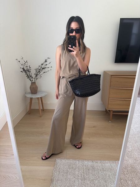Z supply Sloan and scout set. Tank runs slouchy in a good way. Both run tts. Pants have pockets! Length works on petites with a wash  and dry. 

Z Supplu tank xs
Z supply pants xs
Tkees sandals 5
Dragon Diffusion bag s
YSL sunglasses  

#LTKfindsunder100 #LTKshoecrush #LTKitbag