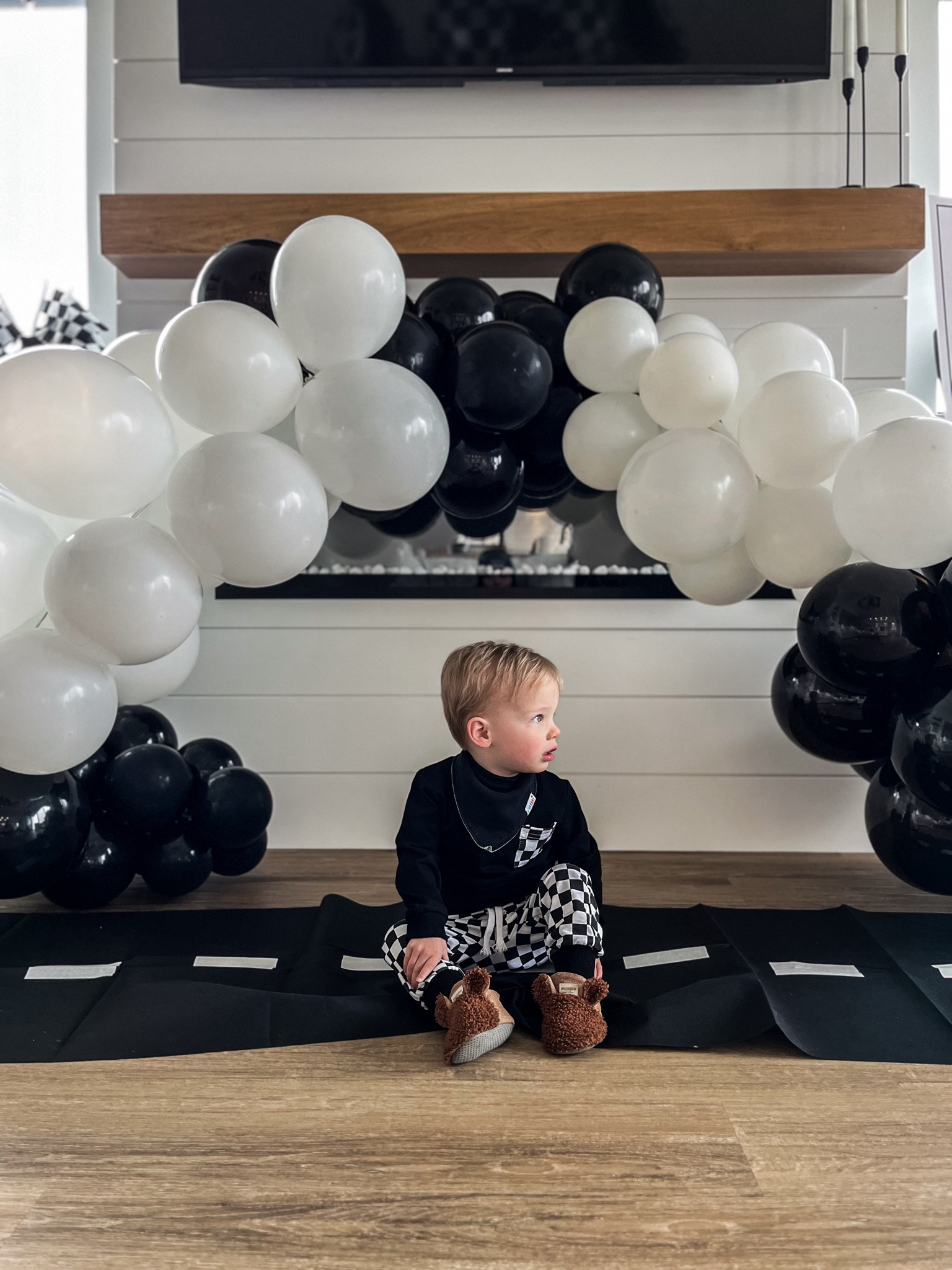 P A R T Y / our birthday boy made it to the finish line 🏁

Amazon Canada | Walmart Canada | 2nd Birthday | Two Fast Raceway Theme | Party Decor & Outfit | Living Room

#LTKparties #LTKkids #LTKhome