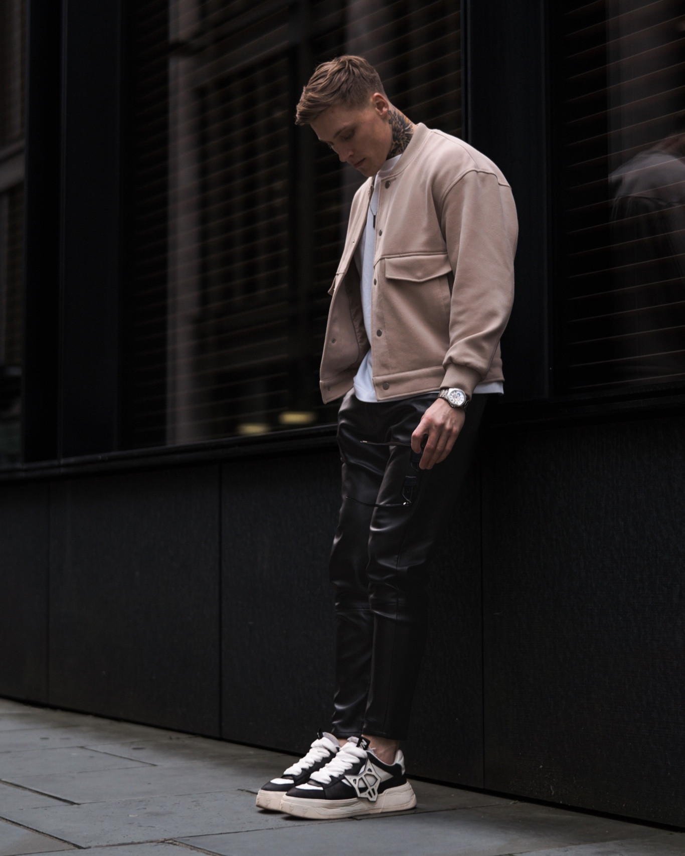 Streetstyle men autumn outfit
Cream jacket


#LTKstyletip #LTKmens #LTKeurope