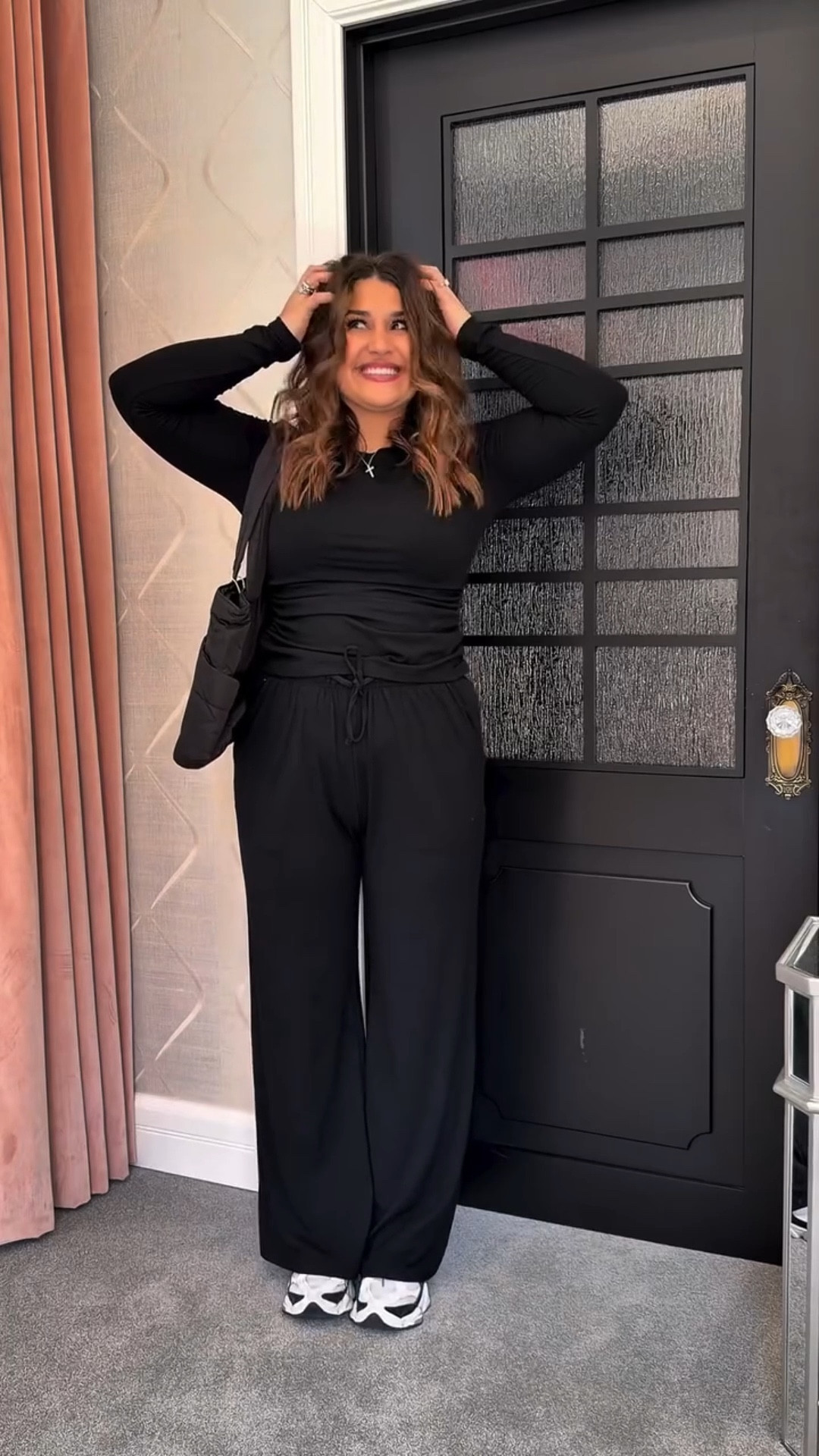 Recreating a Pinterest outfit, but make it wearable 🖤

All-black, clean girl, effortless everyday style. Comfy, chic, and pulled together — this is one of those outfits you can throw on and instantly feel put together. Neutral layers, elevated basics, and timeless pieces that never go out of style.

Save this for later + follow along for more Pinterest outfit inspo ✨

#pinterestoutfit
#neutralstyle
#allblackoutfit
#cleangirlstyle
#everydayoutfit