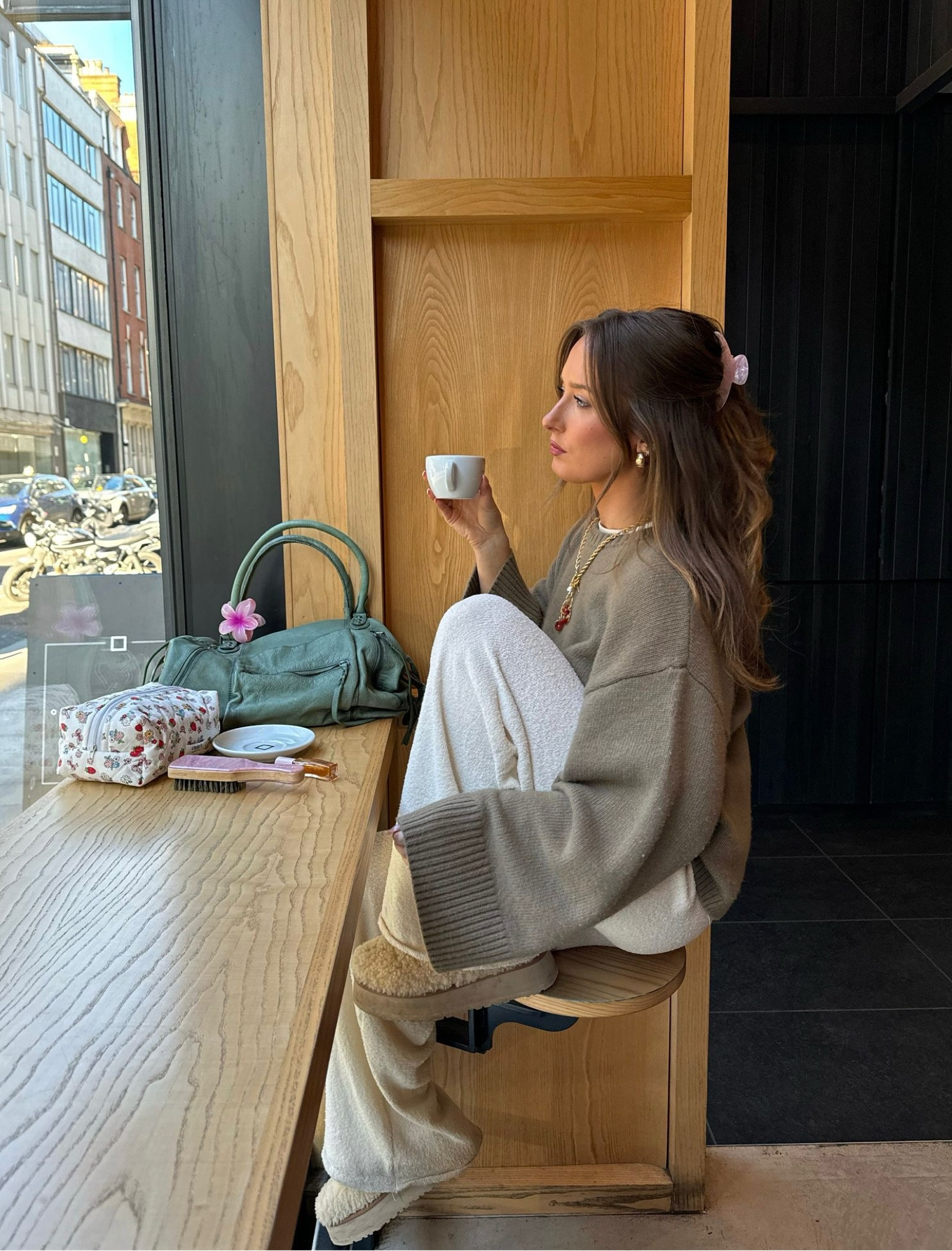 H&m, Na-kd, Asos, Ugg, Emi jay, Missoma, Topshop, Free people, Gas bijoux, transitional outfit, transitional style, winter outfit, winter fashion, cashmere jumper, beige jumper, oversized jumper, knit joggers, white joggers, Ugg tazz, shearling mules, green tote, winter outfit ideas, style inspiration 

#LTKeurope #LTKstyletip #LTKSeasonal