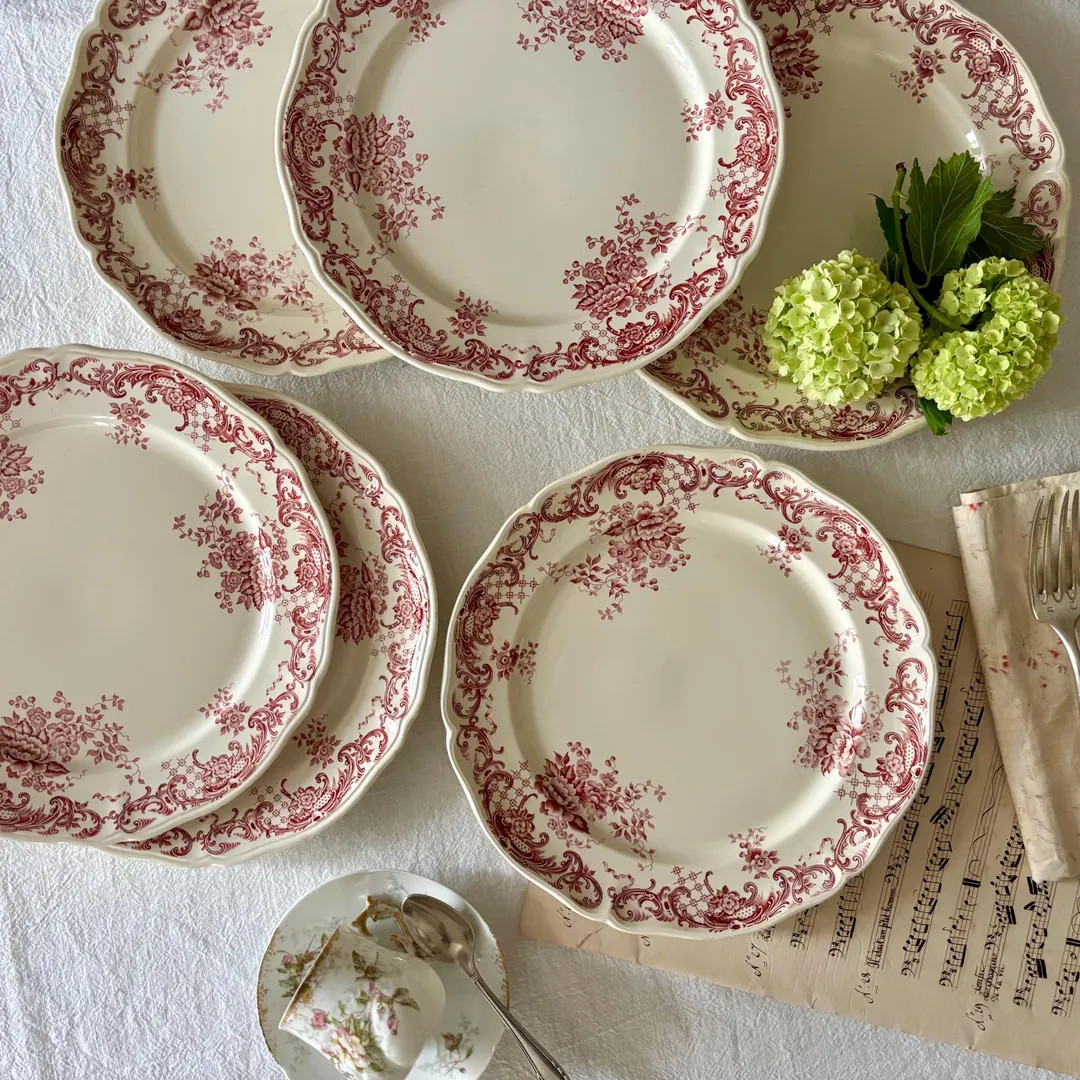 6 assiettes plates anciennes en terre de fer à bord festonné, à ravissante guirlande florale r... | Etsy (US)