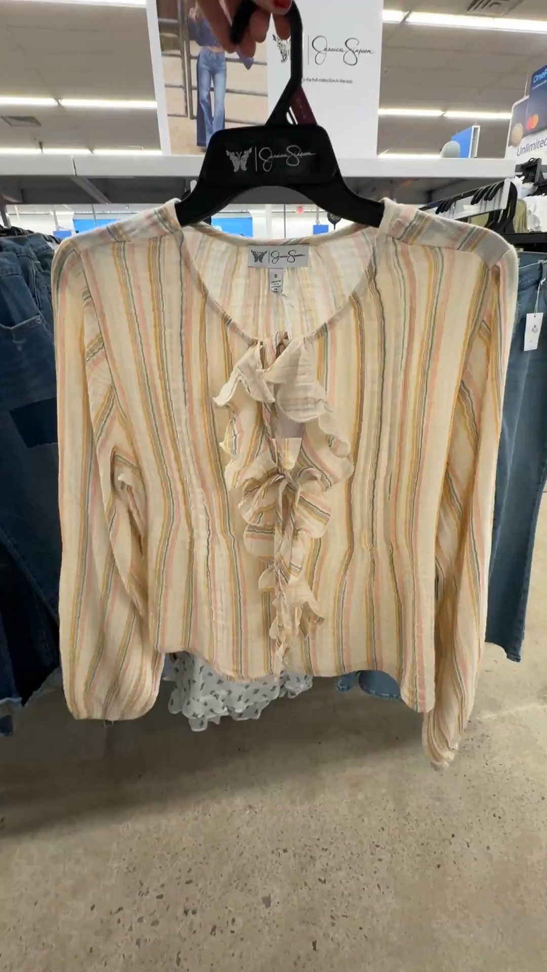 Walmart ruffle top 

#LTKootd