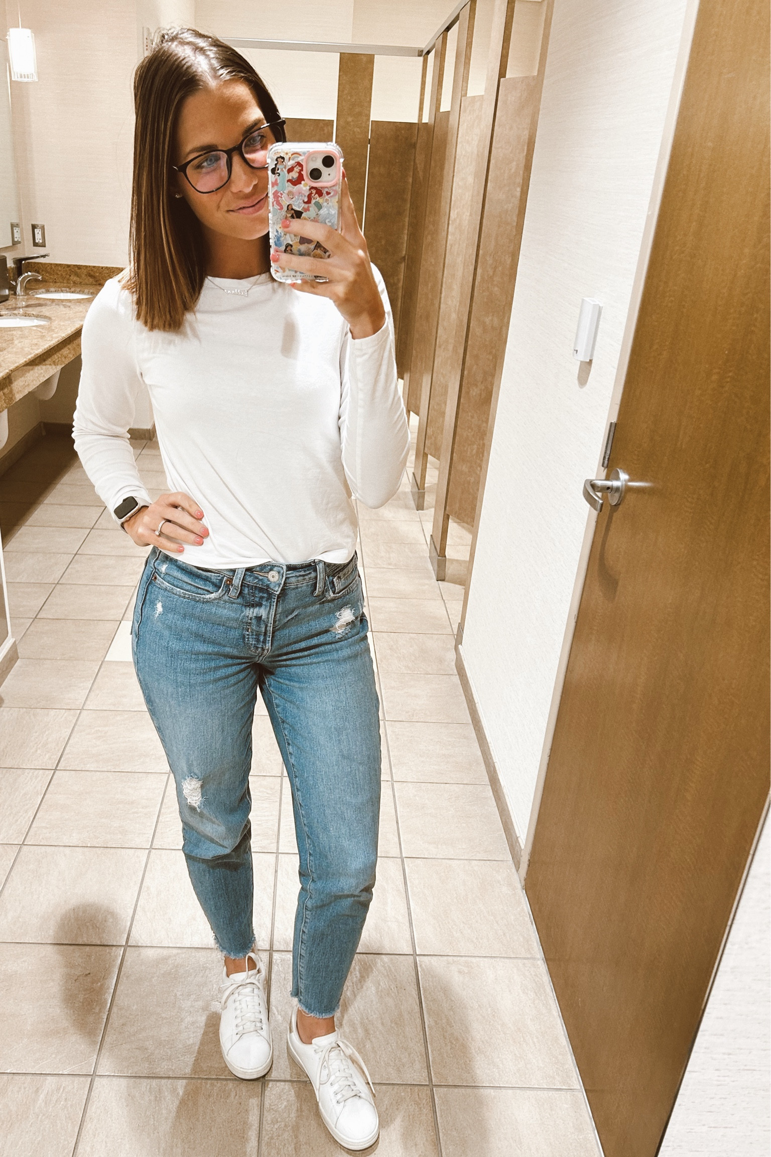 my favorite simple lightweight long sleeve from old navy!! not super long but also not cropped & only $10!!! comes in a bunch of colors 

#LTKmidsize #LTKSpringSale #LTKsalealert