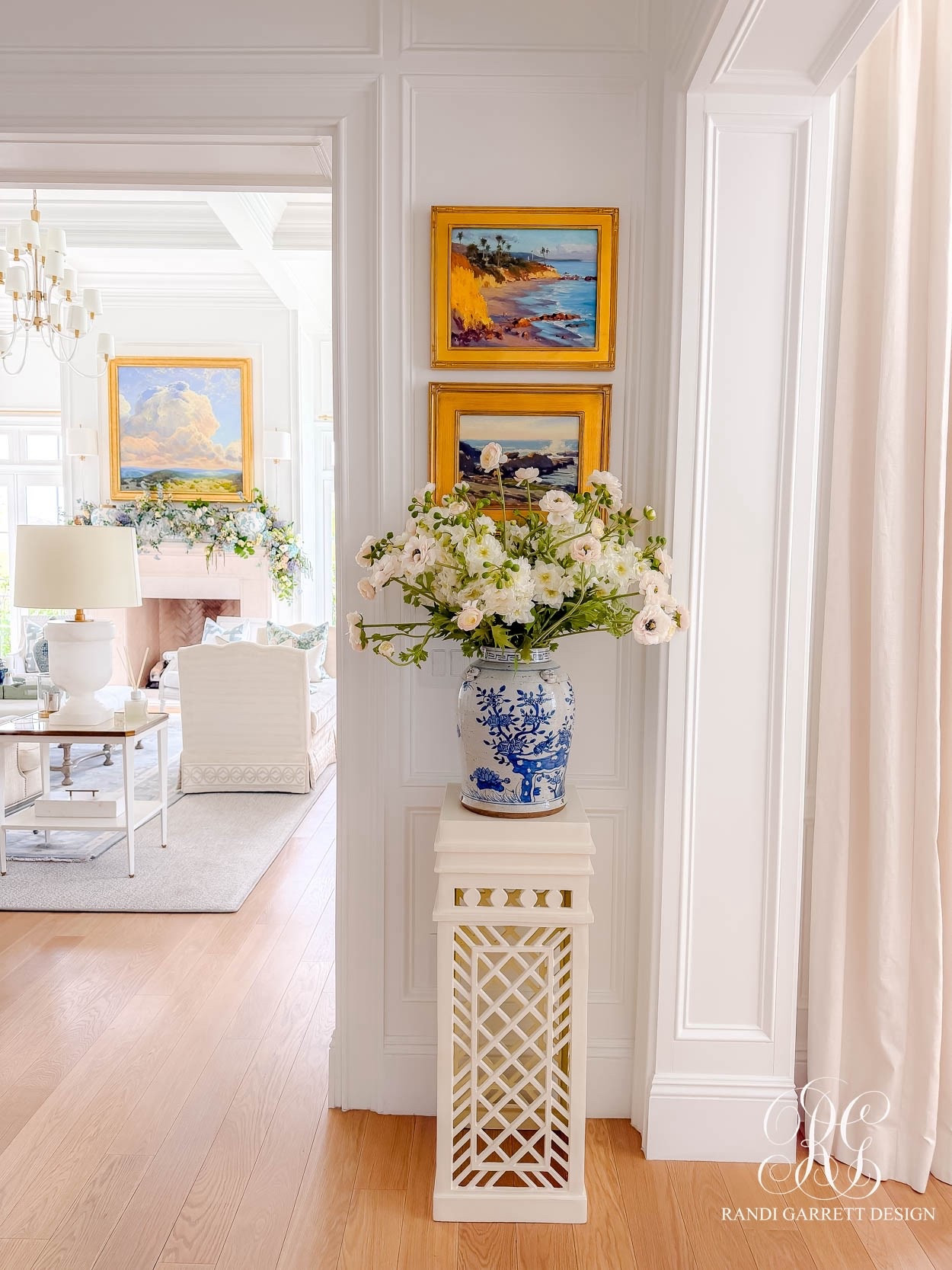 Gorgeous spring floral arrangement in one of my favorite ginger jars. 

I used 12 of each stem.

#LTKHome #LTKSeasonal