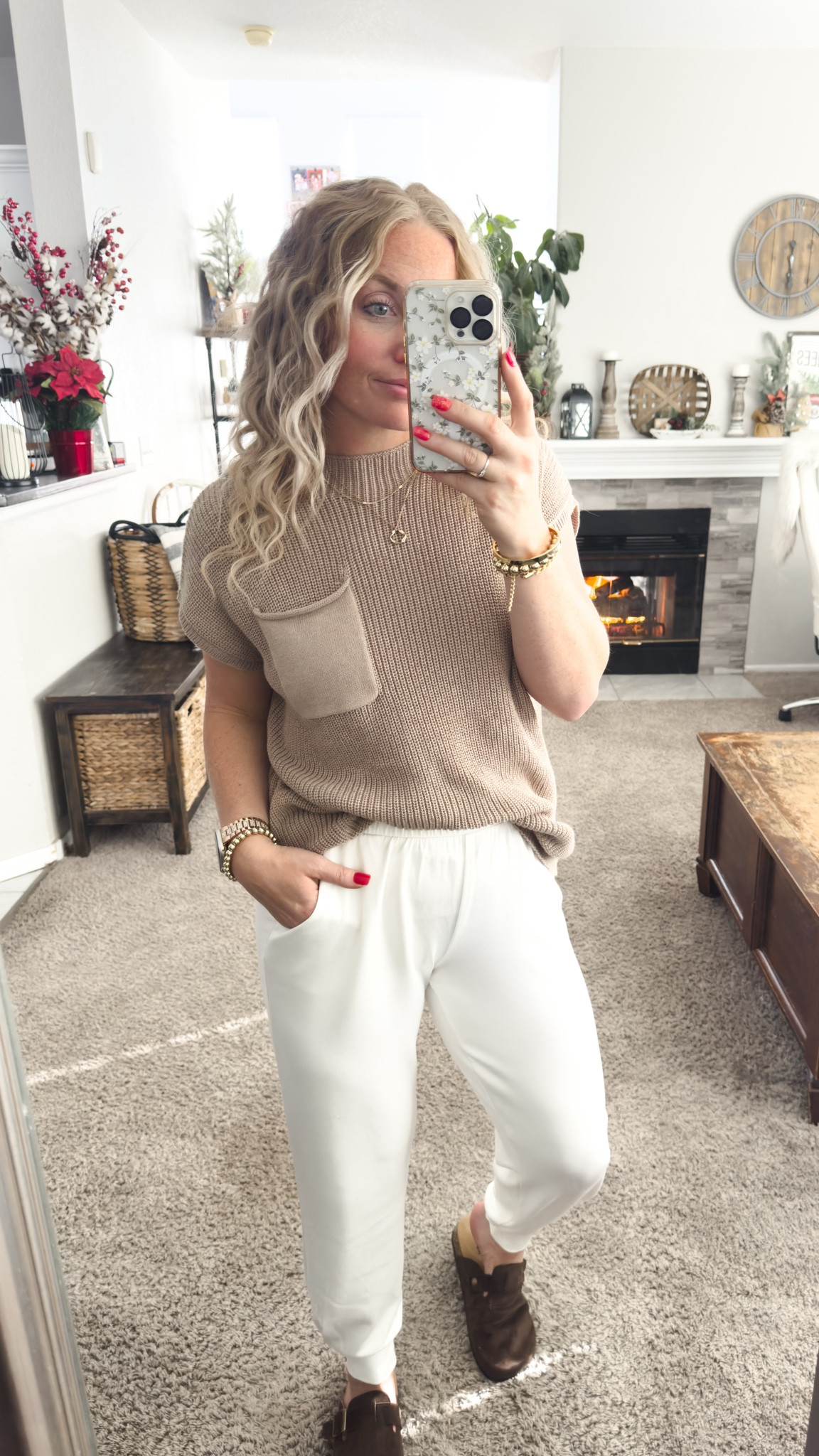 Use code THANKS50 for 50%off 

Comfy loungewear outfit idea — oversized knit capped sleeve sweater with white jogger pants and brown faux suede clogs







Winter fashion
Winter outfit 
Comfy winter outfits
Cozy winter sweater 
Three dots sale 

#LTKootd #LTKPetite #LTKSaleAlert