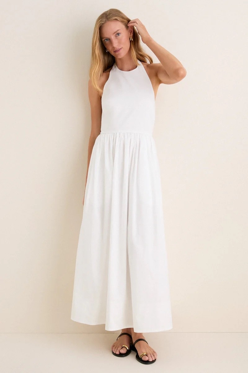 Classic white dress for fireworks 🎇