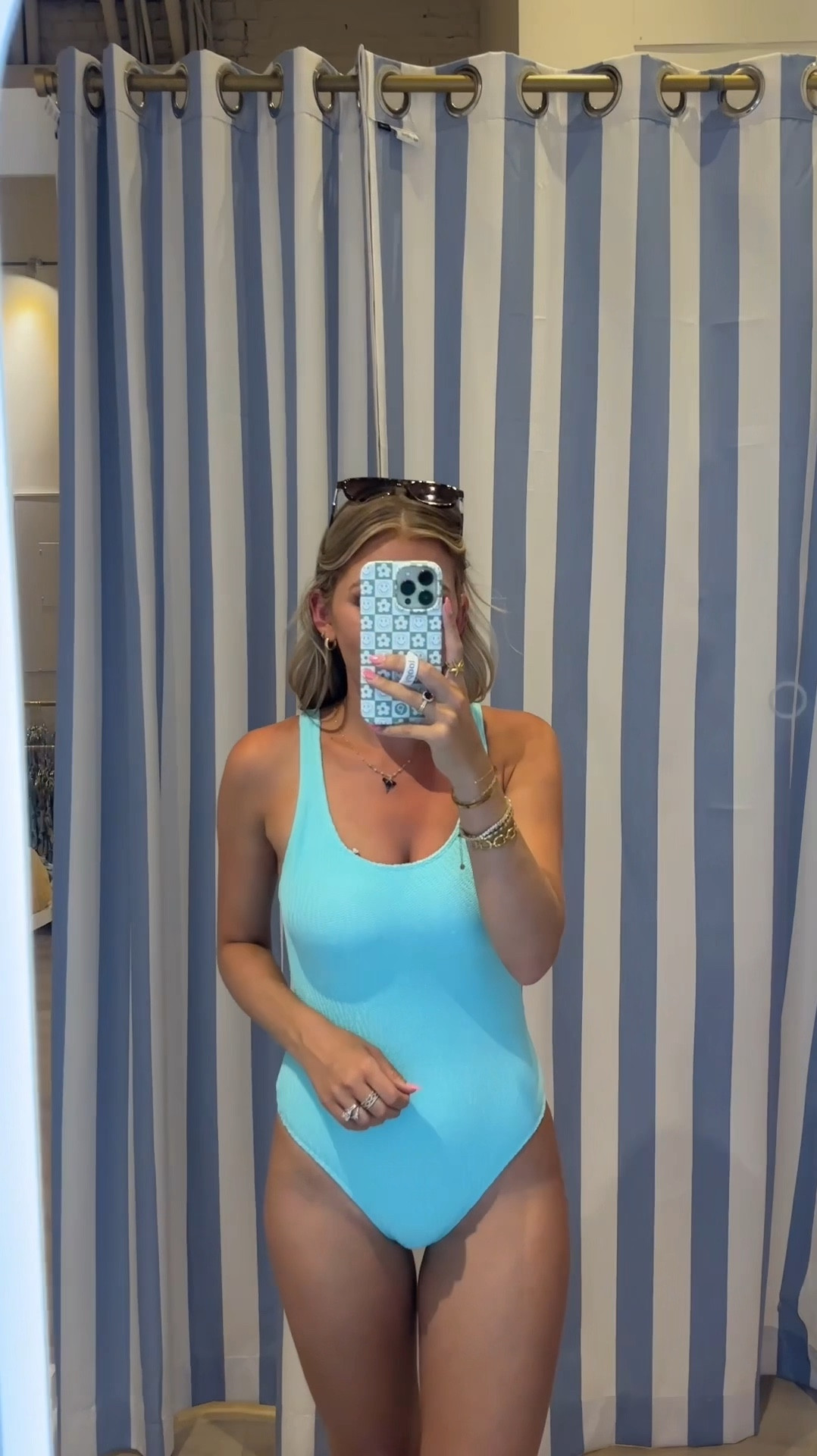 Love this one piece from Kenny Flowers! This suit is so comfortable and flattering! It's made of a crinkle material and has a low back! Wearing a size small for reference.

Summer Outfit
Vacation Outfit 
Swim
Kenny Flowers
Moreewithmo 

#LTKSeasonal #LTKSwim #LTKTravel