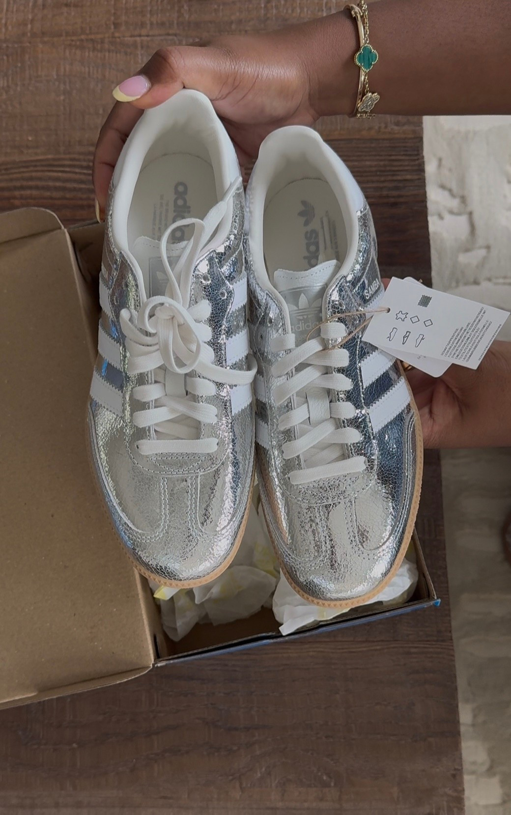 The timing couldn’t be better — just in time to refresh my “mommy uniform.” You know I’m all about easy pieces that make me feel like me. My two staples? A fresh pair of Adidas Sambas and a go-to tennis skirt. Effortless, cute, and always on repeat. 💁🏾‍♀️ #Unboxing #AdidasSambas #MomStyle

#LTKStyleTip #LTKSaleAlert #LTKPlusSize