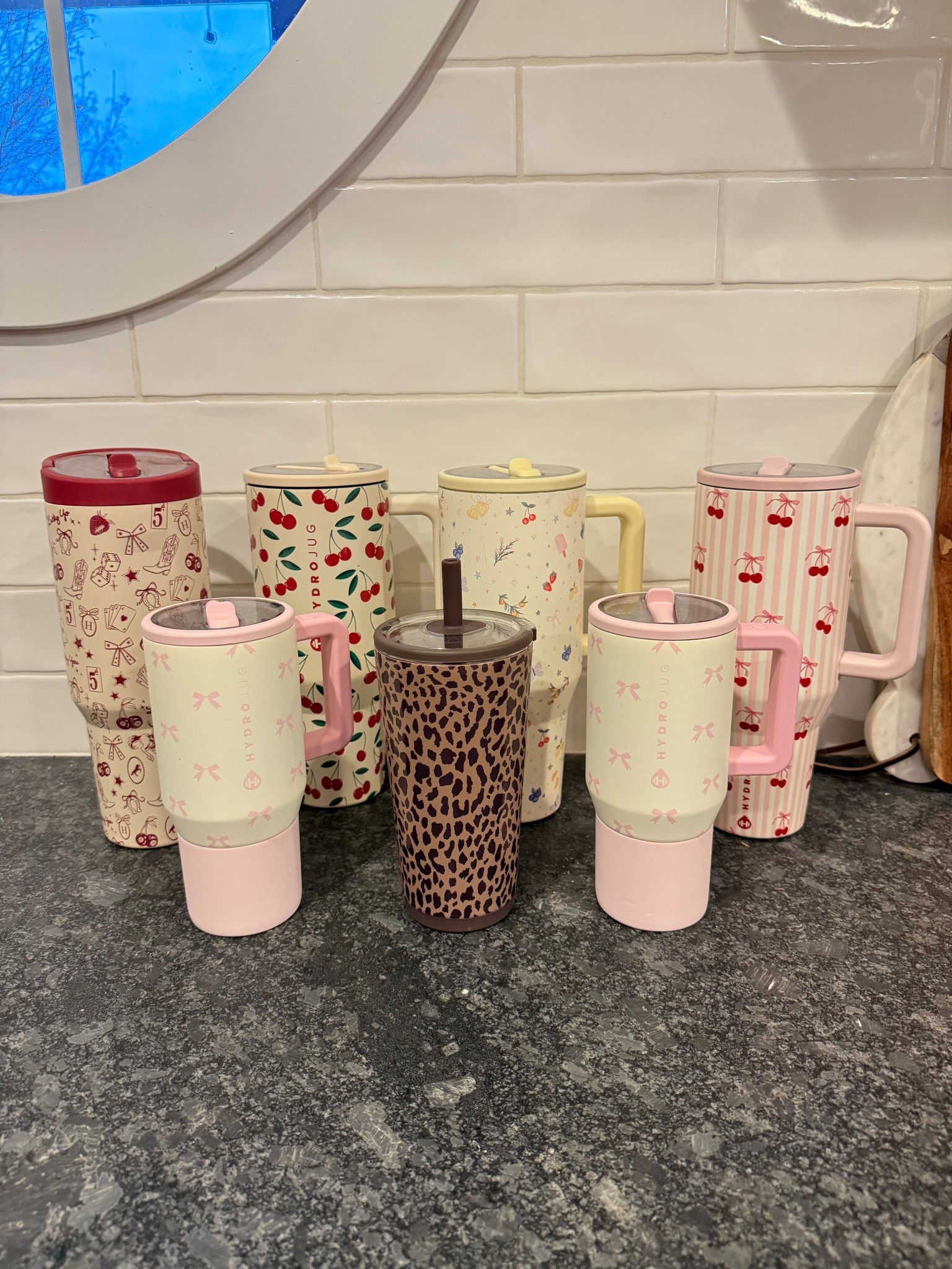 Linking my favorite Hydrojugs! They would be the perfect Valentine’s Day gift! 💗

#LTKmomlife #LTKValentine #LTKdayinmylife