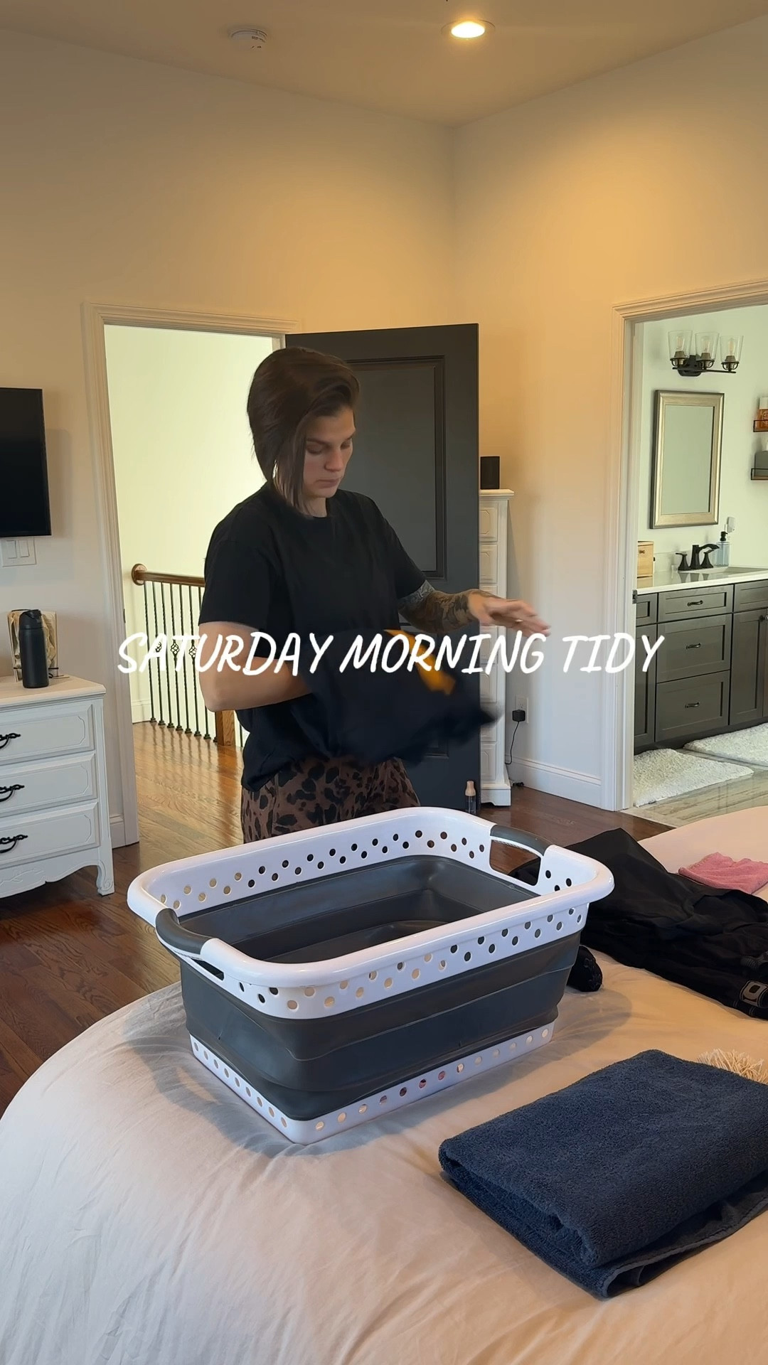 A quick little morning tidy before we celebrated thanksgiving round ✌️

#LTKHome #LTKdayinmylife #LTKmomlife