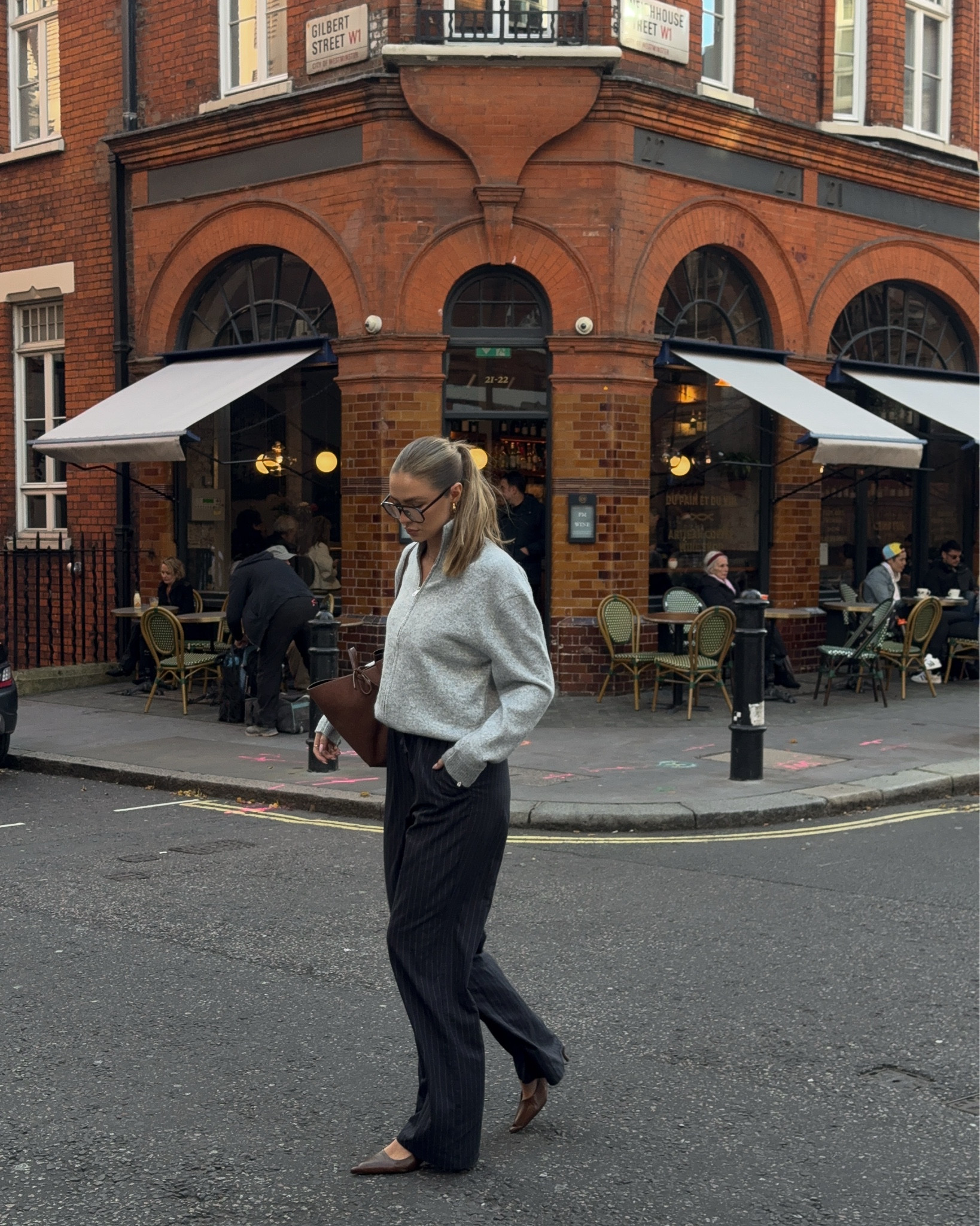 City day outfit inspo 🚖

City style, street style, London, London outfit, everyday style, knitwear, outfit inspo, city outfit inspo 

#LTKstyletip #LTKuk #LTKeurope