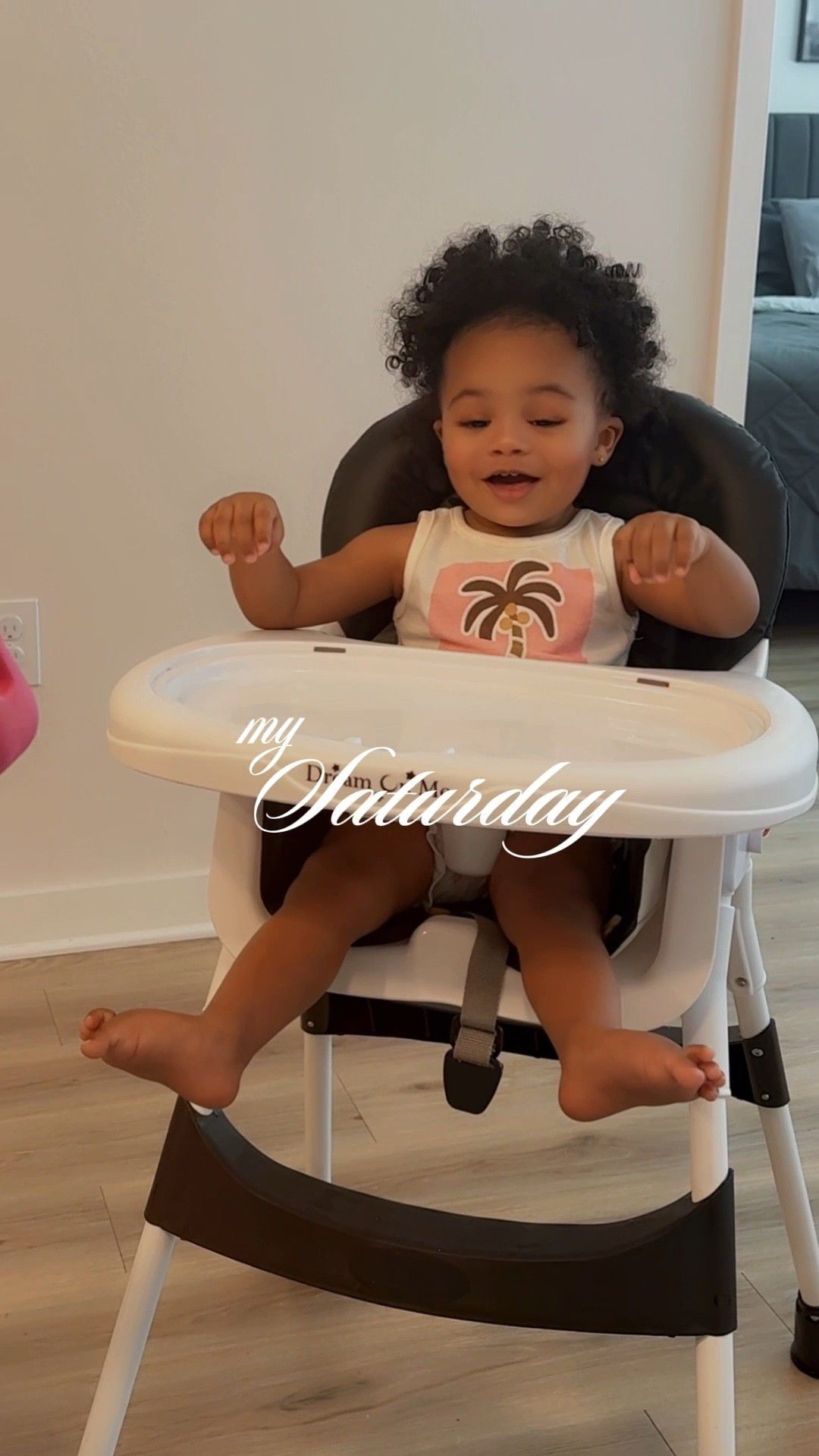 The ONLY high chair you need! 👶✨ Form meets function with this Dream On Me 2-in-1! From high chair to junior chair, it grows with your little one. Plus, the dishwasher-safe trays are a total life-saver for messy eaters. 🔗 Shop it here 

#LTKKids #LTKBump #LTKBaby