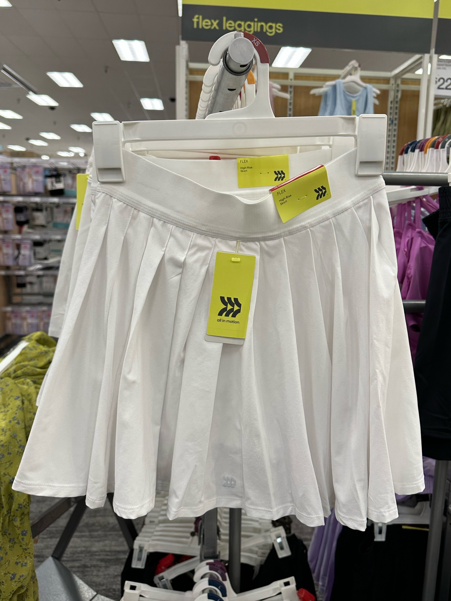 🤍 white workout skirt love the flare to this 
Follow me @jetlaggedjury for more 🔗

#LTKfit #LTKstyletip #LTKFestival