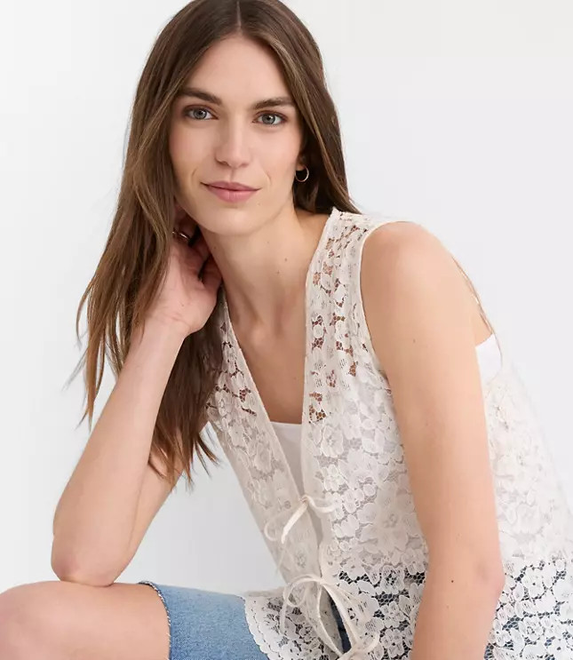 Scalloped Floral Lace Bow Vest | LOFT