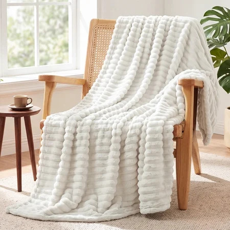 U by Bedsure White Fleece Throw Blanket for Couch, Super Soft Cozy Blankets for Women, Girls, Bed & Travel, 50x60 inches | Walmart (US)