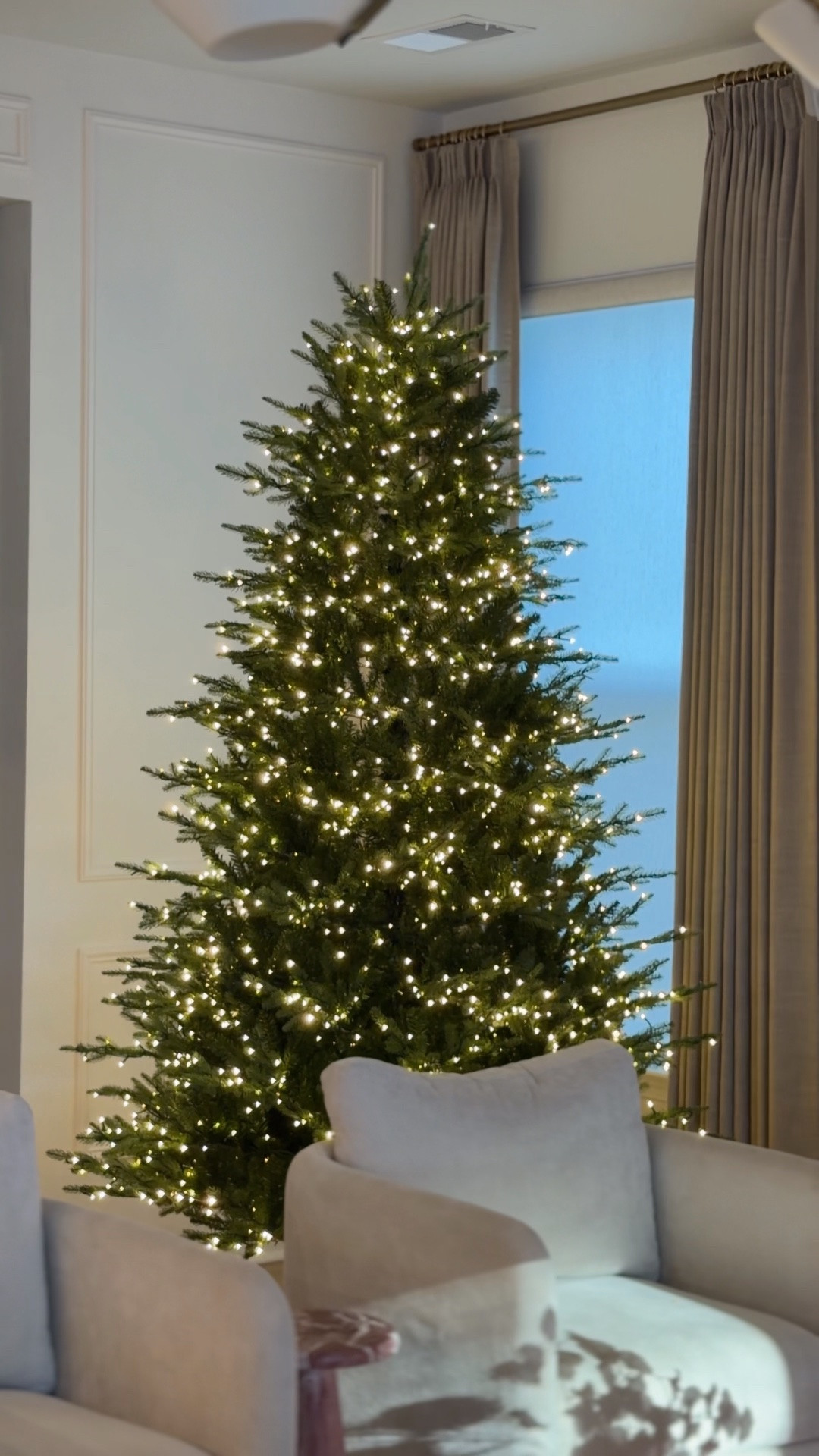 The viral Christmas tree from the Home Depot! The grand Dutches twinkle lights size 7.5 ft 

Christmas 2026 

My second year using this tree and I love it! 🥳🎄🚂 #ltkhome