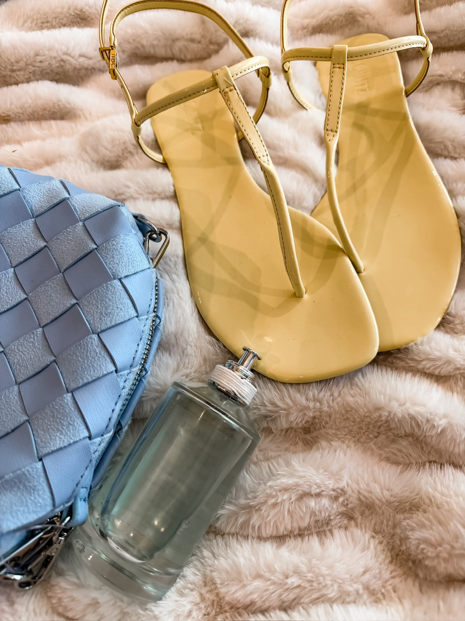 soft colors, simple staples. these are the pieces you’ll wear on repeat… easy sandals, a pop of color bag, and your go to scent

summer essentials, neutral style, everyday outfit, casual chic, shoe finds, themominstyle 

#LTKOver40 #LTKMothersDay #LTKSeasonal