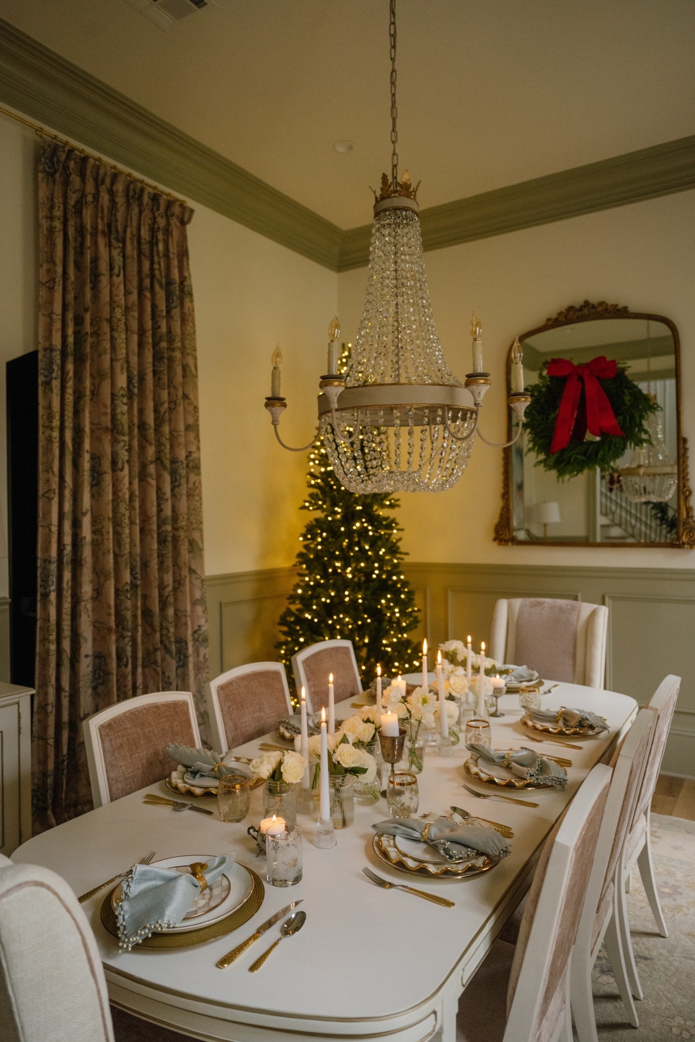 Linking to my mirror, Christmas tree and chandelier here! #homedecor 

#LTKHoliday #LTKHome