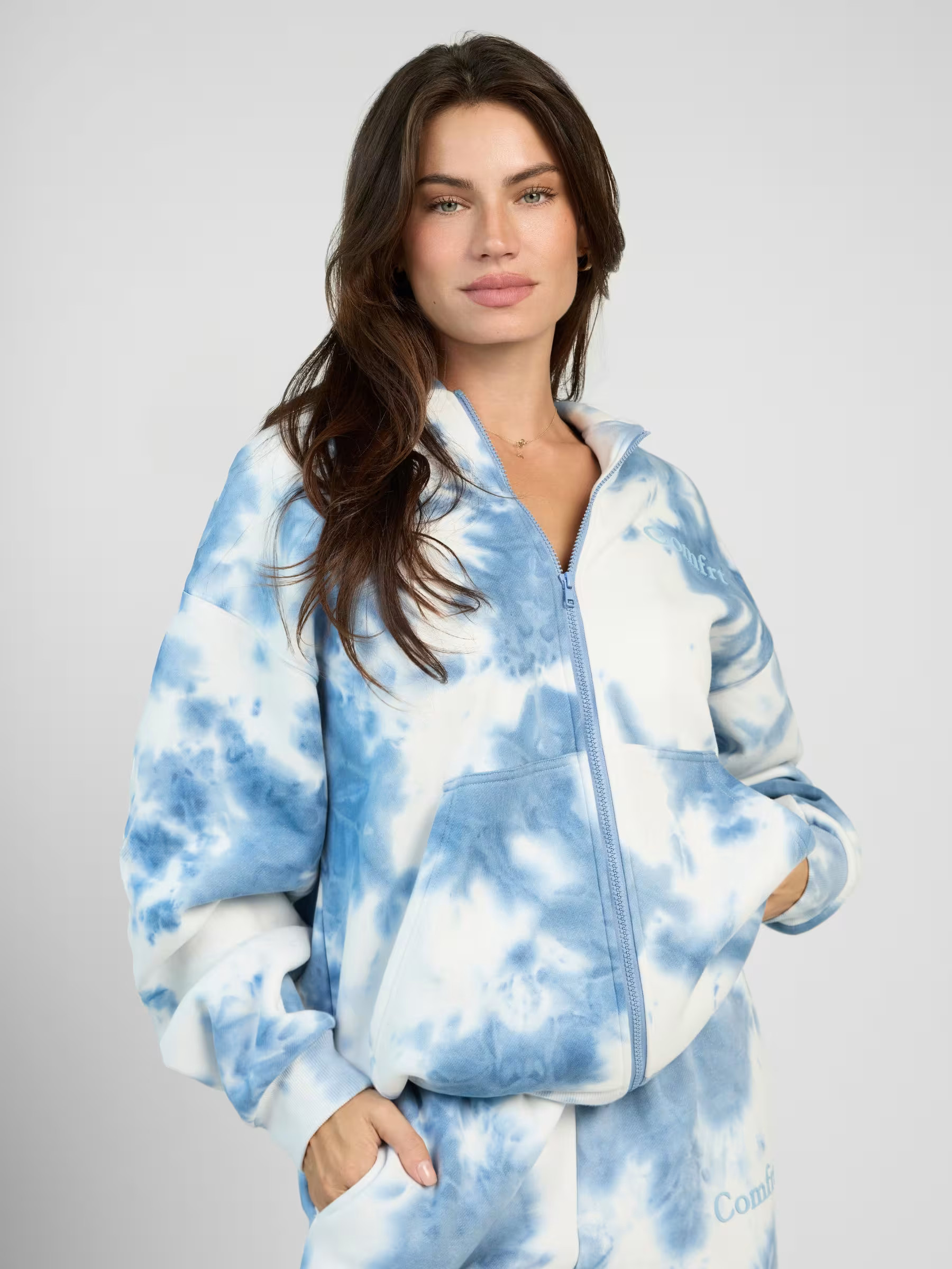 Minimalist Zip Hoodie — Comfrt | Comfrt