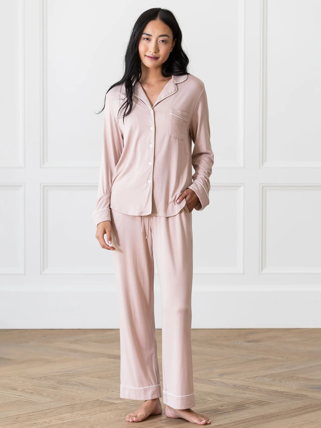 Women's Stretch-Knit Long Sleeve Bamboo Pajama Set | Cozy Earth