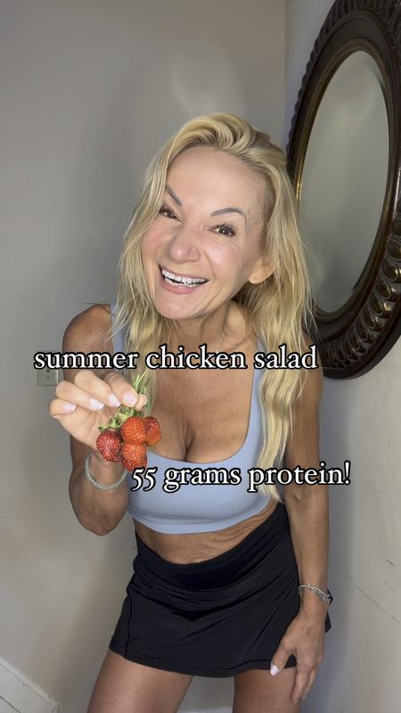 SUMMER CHICKEN SALAD- 55 grams of protein!

1 pound boneless skinless chicken breast, cooked and shredded 

2 stalks celery, diced

1 cup strawberries, sliced

1/2 cup 2% plain Greek yogurt 

salt and lemon pepper to taste (I use @redmondrealsalt save with HHH15)

Combine all ingredients well- that’s it!

Makes two generous servings- 55 grams protein, 325 calories 

Or four smaller ones 

Are you going to try this?

xoxo
Elizabeth 





#LTKVideo #LTKHome #LTKActive