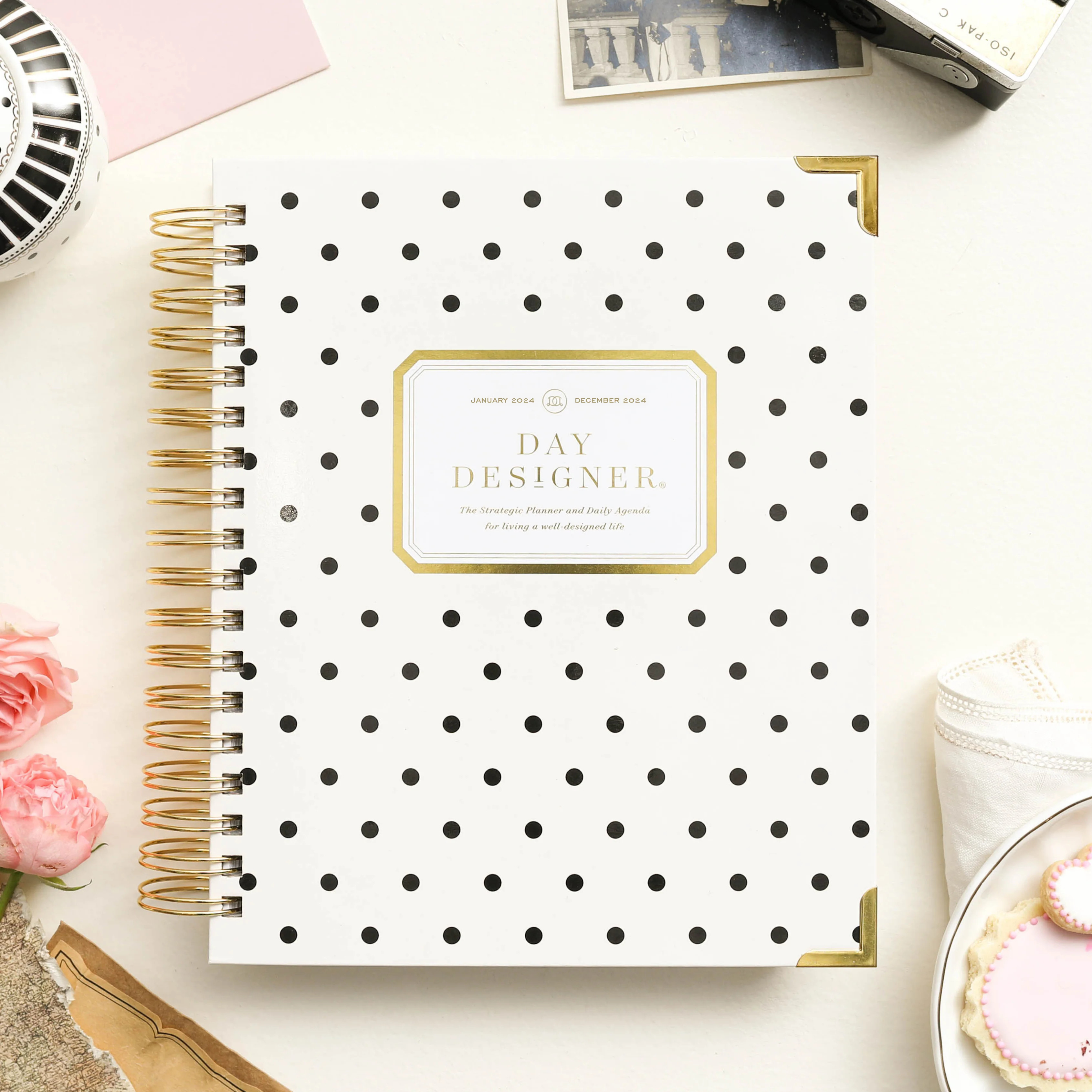 2024 Daily Planner: Classic Dot | Day Designer