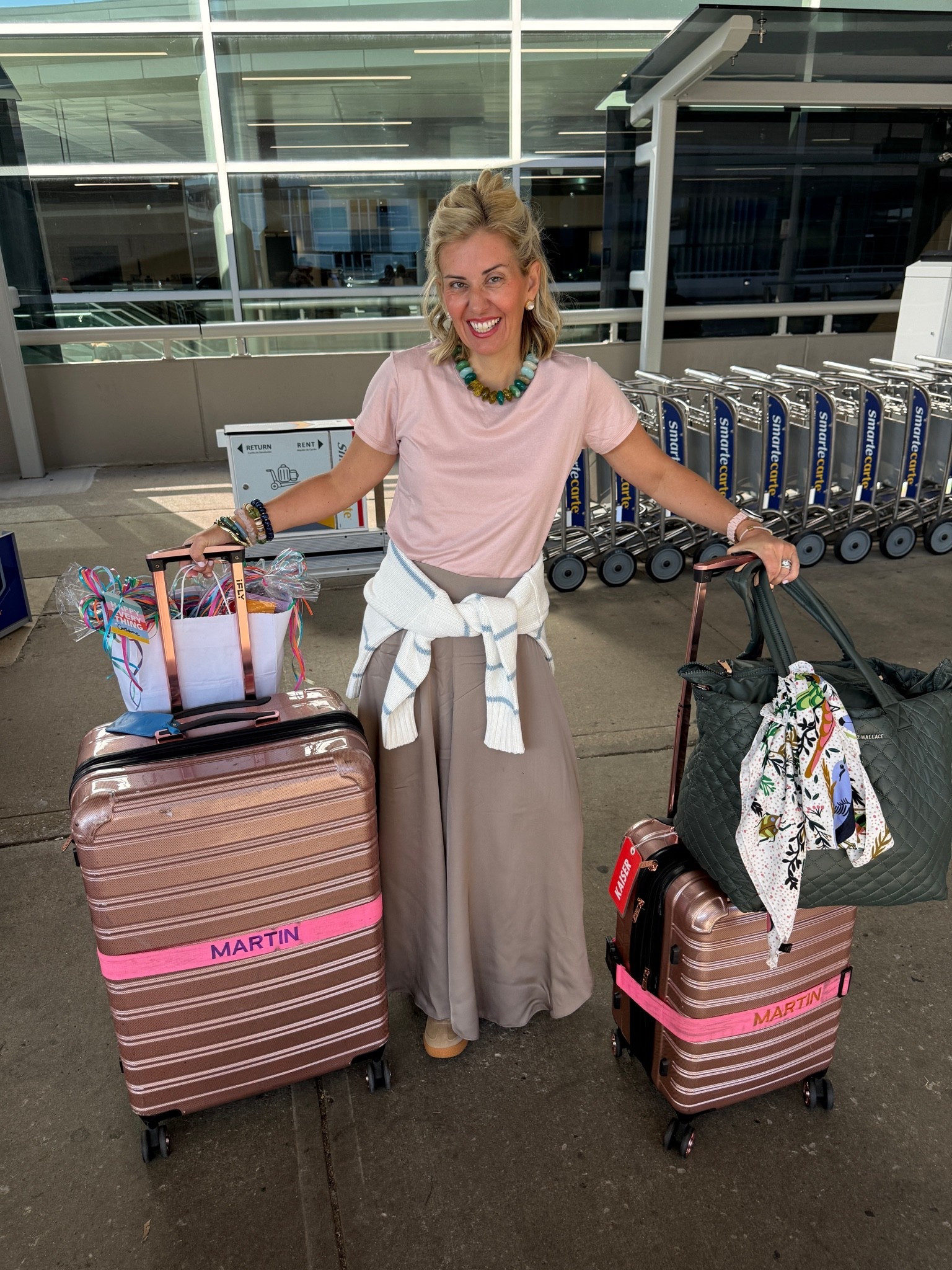 Airport OOTD…LTK Con here I come!! I’m wearing xs in all and 8 sneakers tts. 

*code Catherine 20 at Allie + Bess

#LTKdayinmylife #LTKootd #LTKTravel