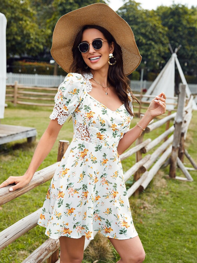 SHEIN Floral Print Contrast Guipure Lace Sweetheart Neck Dress | SHEIN
