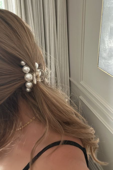 The hair clip I didn’t know I needed… comes in a set of four for under $10. Such a fun summer accessory! 

#LTKunder50 #LTKstyletip #LTKbeauty