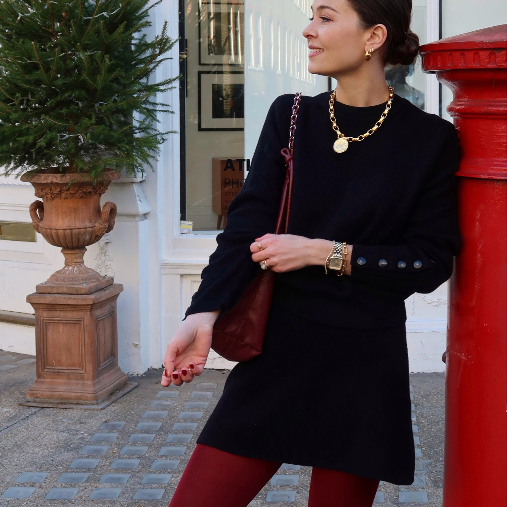 Red tights
Knit set
Sezane 


#LTKstyletip #LTKeurope #LTKuk