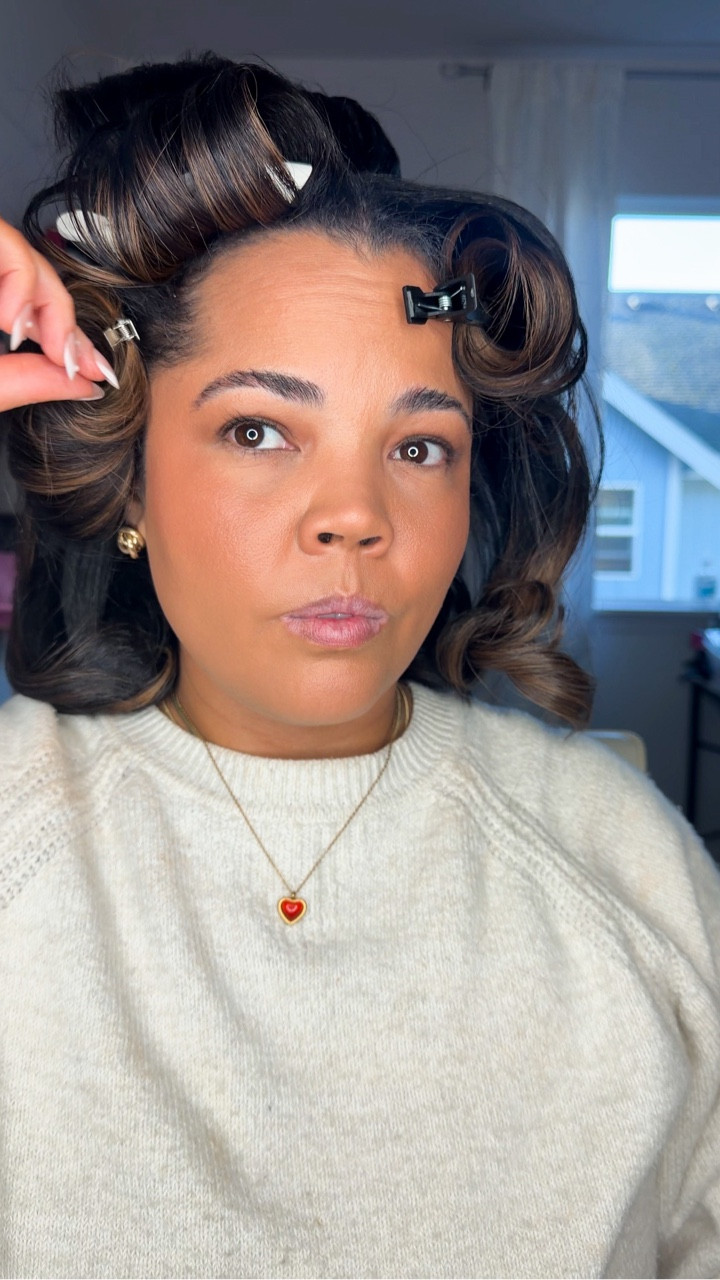 Curling iron blowout at home using the @t3micro curling iron @lorealparis hair spray and @biosilkhaircare silk drops 

#curlingiron #curlingironblowout

#LTKBeauty #LTKValentine #LTKselfcare