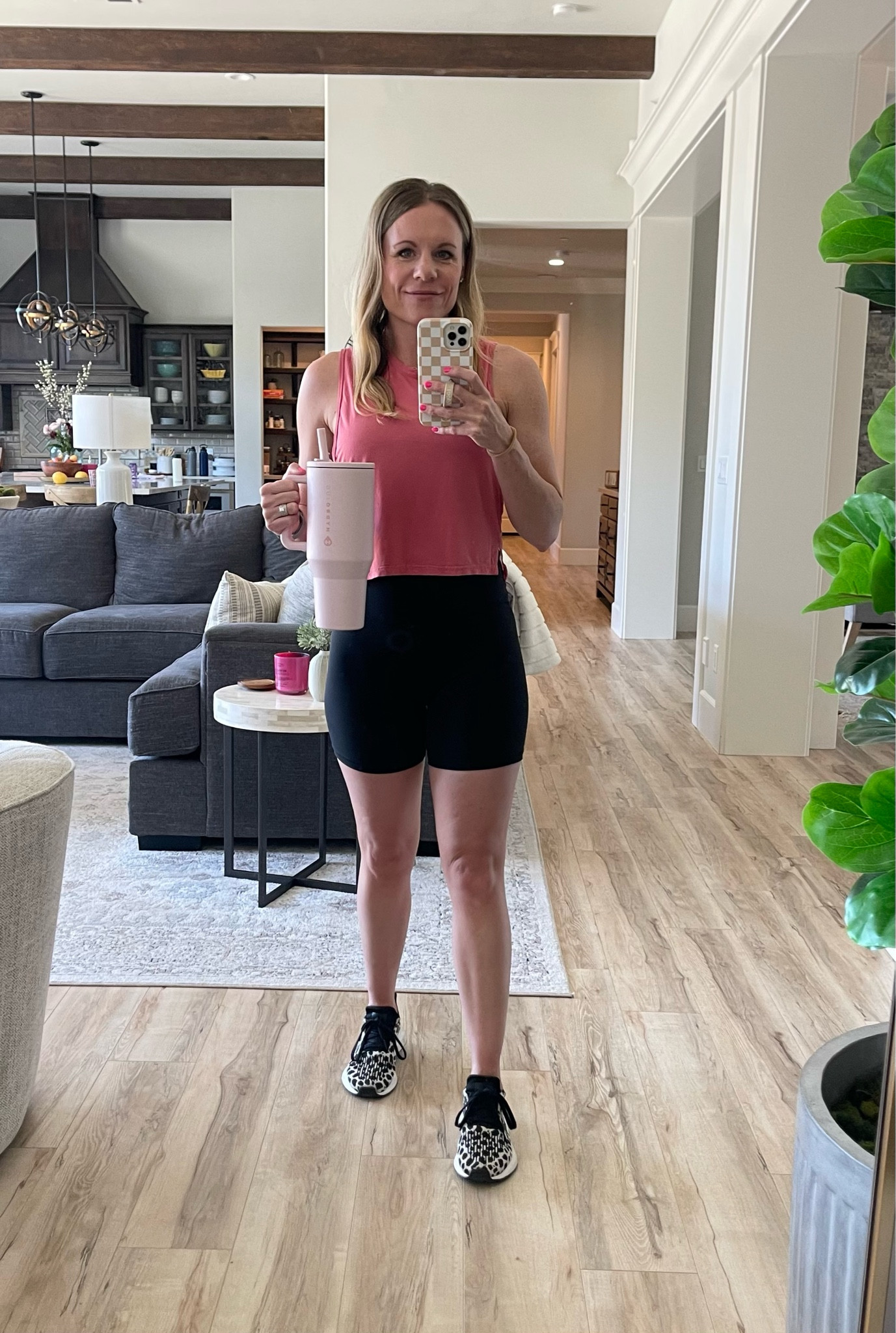 My go-to “mom attire”. Errands, mom life, workout fit, look cute and feel great! So comfortable, flattering and on trend!

#LTKActive #LTKFindsUnder50 #LTKFitness