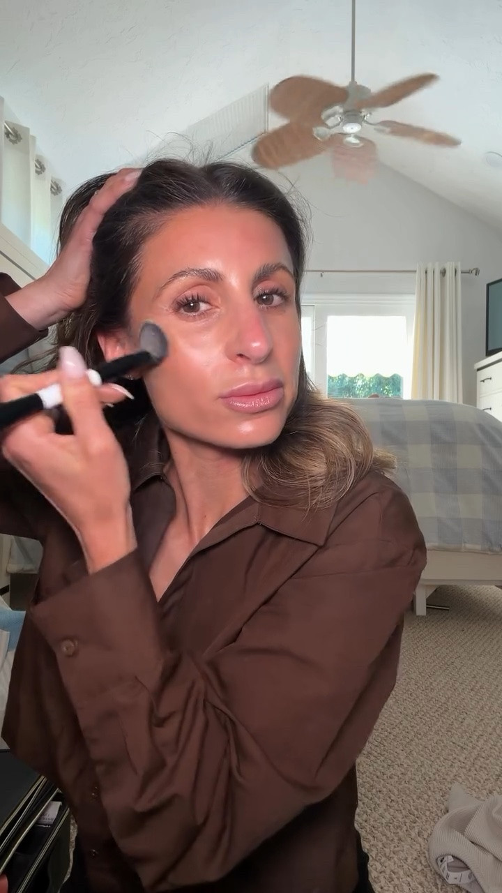Summer skin in one swipe ☀️🤎

If you’re after that effortless, sun-kissed glow without looking orange or muddy, the @summerfridays Bronzer Butter Balm is worth the hype. It blends so easily, gives the prettiest natural warmth, and leaves your skin looking healthy—not heavy. This is my favorite makeup product for summer!

✨ Creamy
✨ Buildable
✨ Perfect shade for a sun-kissed glow 

Have you tried it yet? Tell me your favorite shade below! 👇 Save this for your next Sephora trip.

#SummerFridays #bronzingbutterbalm #CreamBronzer #SephoraBeauty #GlowyMakeup

#LTKselfcare #LTKBeauty #LTKgrwm