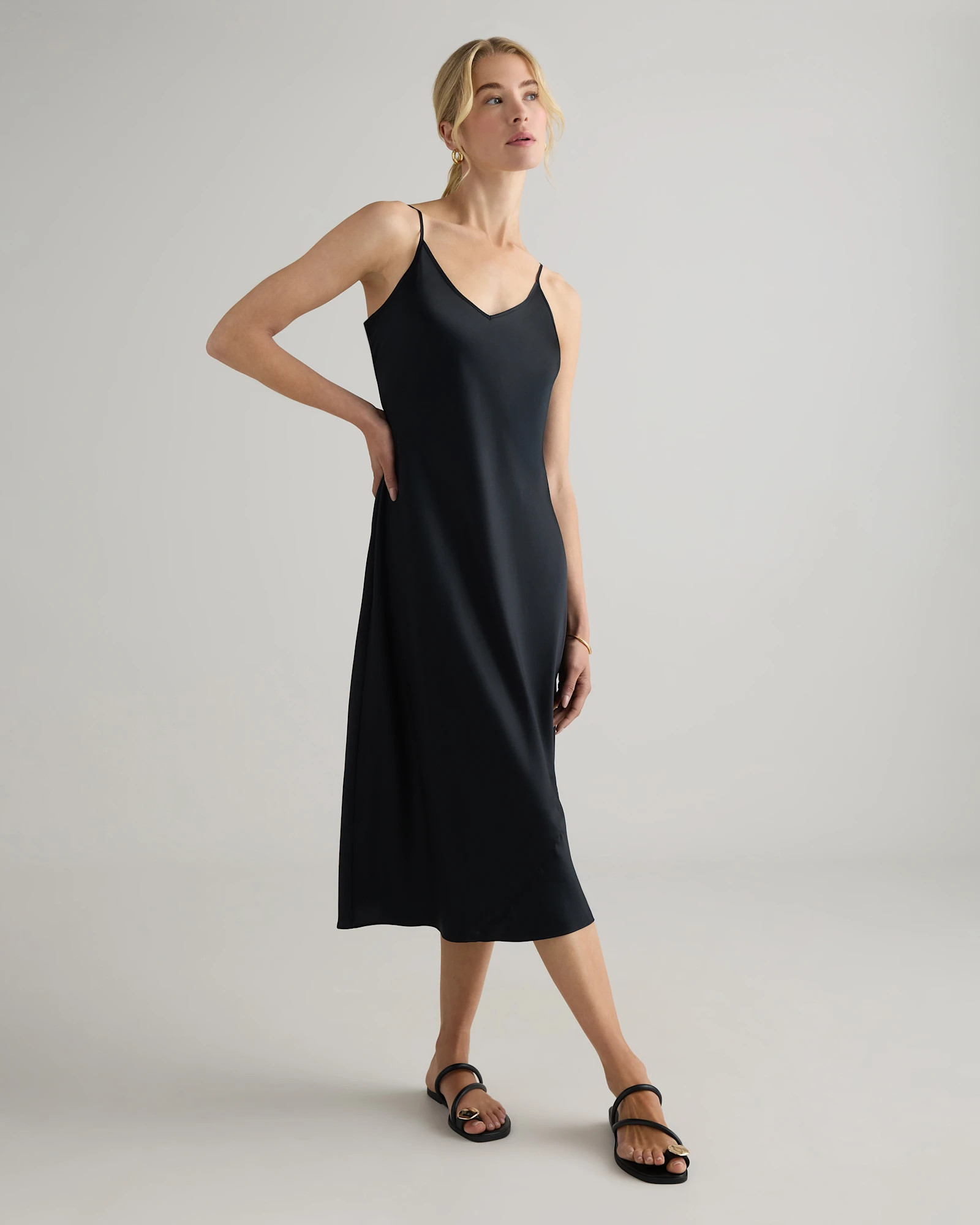 Quince | Women's Slip Dress in Ruby Noir, Size Medium, Silk | Quince