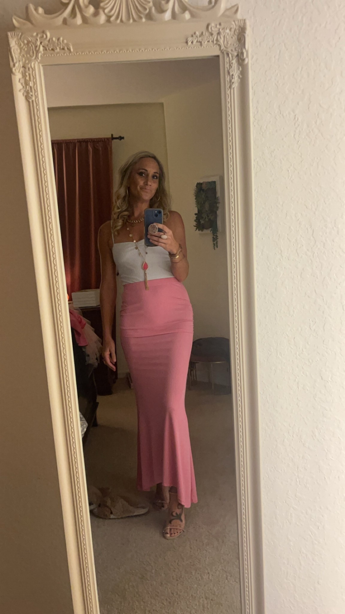 Spicy up holiday with Pink silhouette skirt. 

#LTKTall #LTKHoliday #LTKmomlife