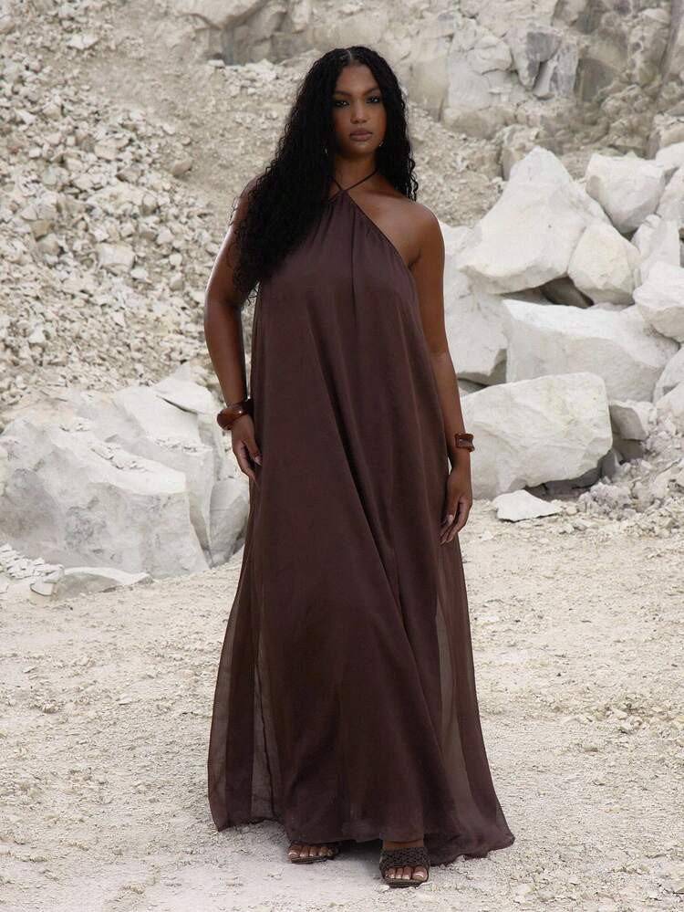 MUSERA Plus Halterneck Flowy Maxi Dress Cute Summer Holiday Elegant Vacation Classy Occasion Holiday Outfits Sexy Curve Rapture New Year Christmas Party | SHEIN