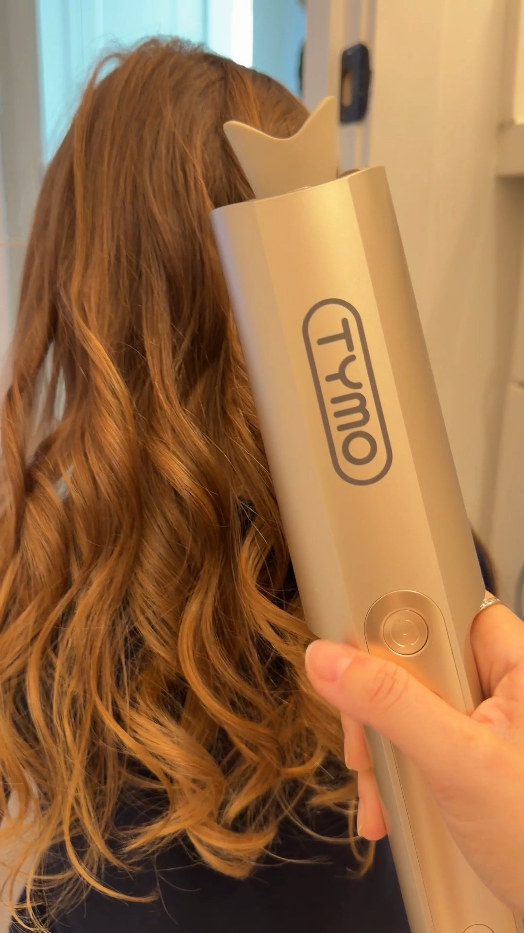 Auto curler this has been a time saver and it’s so easy to use to get loose curls that last

#LTKgrwm #LTKmorningroutine
