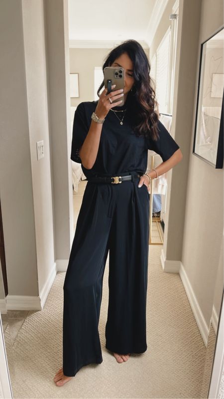I’m just shy of 5’7 wearing the size small tee and extra small trousers. 
Amazon style, Amazon fashion, StylinByAylin 

#LTKunder100 #LTKSeasonal #LTKstyletip