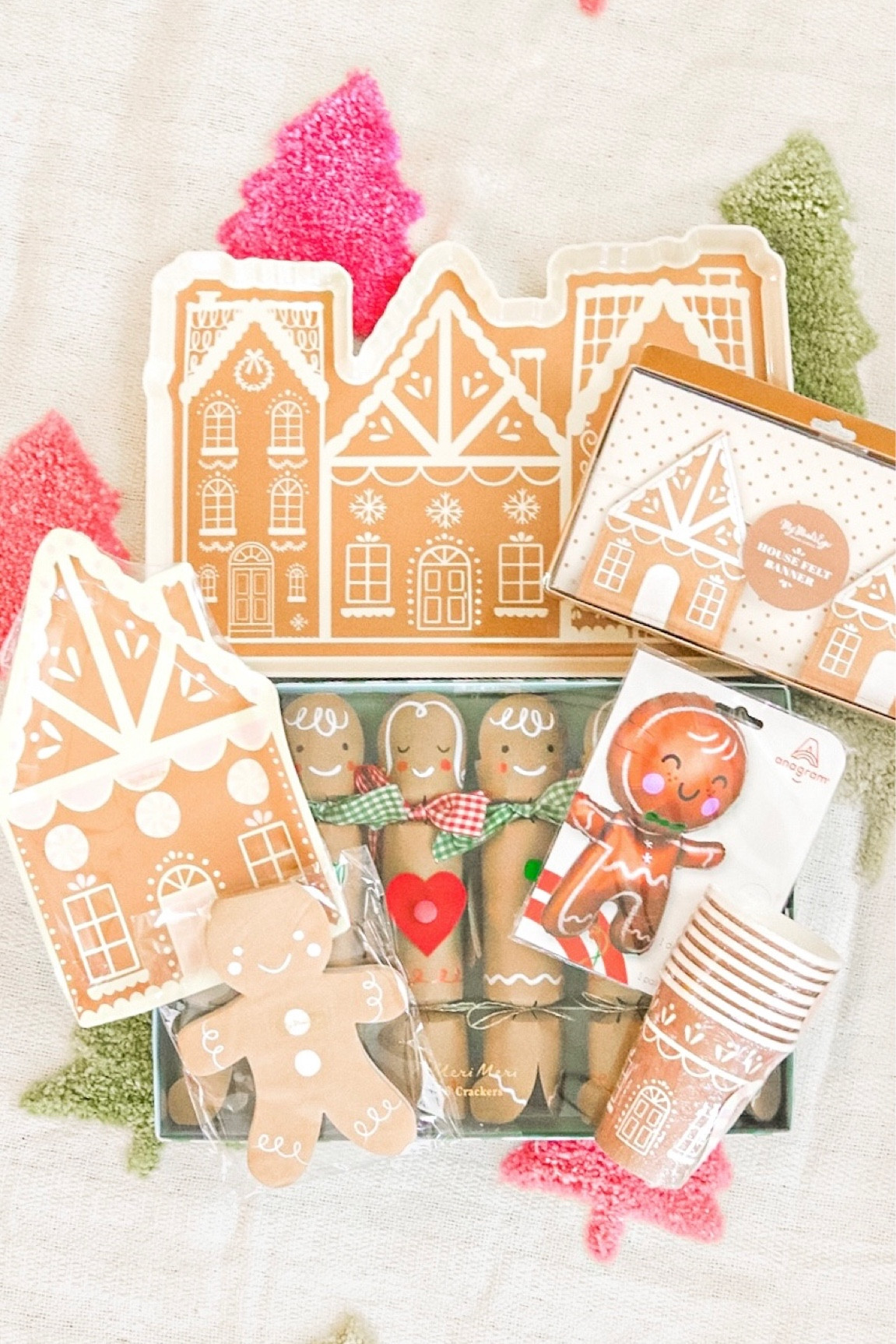 Must have items for a gingerbread house party!😀

#LTKGiftGuide #LTKHoliday #LTKSeasonal