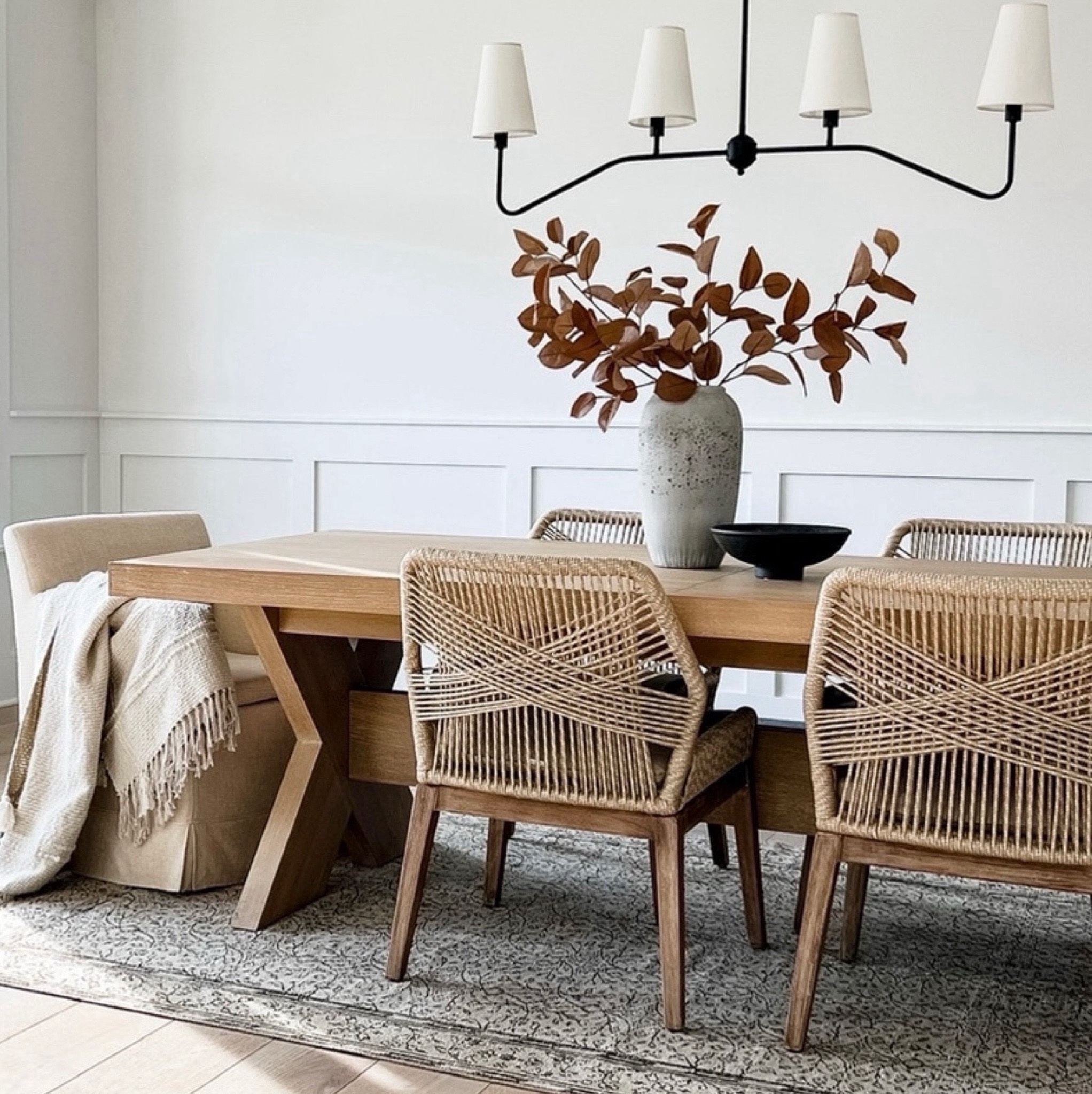 My exact stems are older but I found some similar ones that I’m loving! 

Fall florals, faux florals, fall decor, dining room, home decor, fall home decor, 




#LTKSeasonal #LTKFindsUnder50 #LTKHome