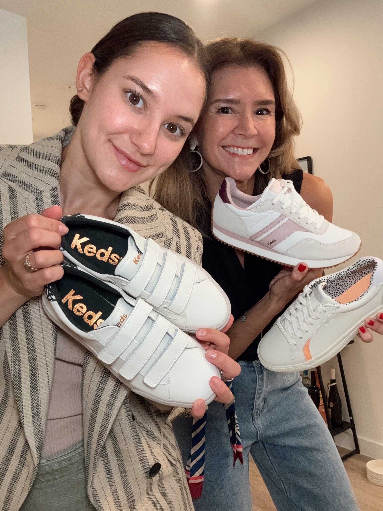 Timeless style, perfect for the summer for truly any occasion. And not to mention, they are ‘oh’ so comfortable! Don’t miss your chance to level up your outfit with Keds! #keds #kedspartner #nationalOOTDday #OOTD