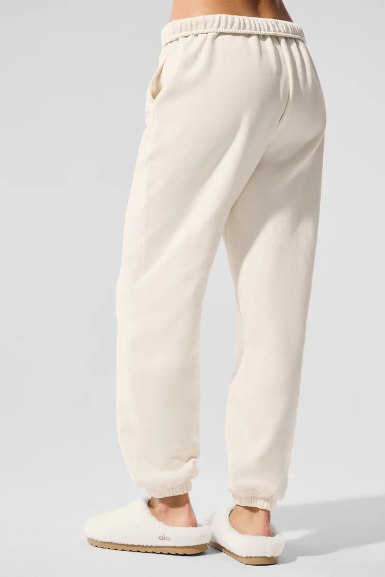 Accolade Sweatpant | Alo Yoga (US)