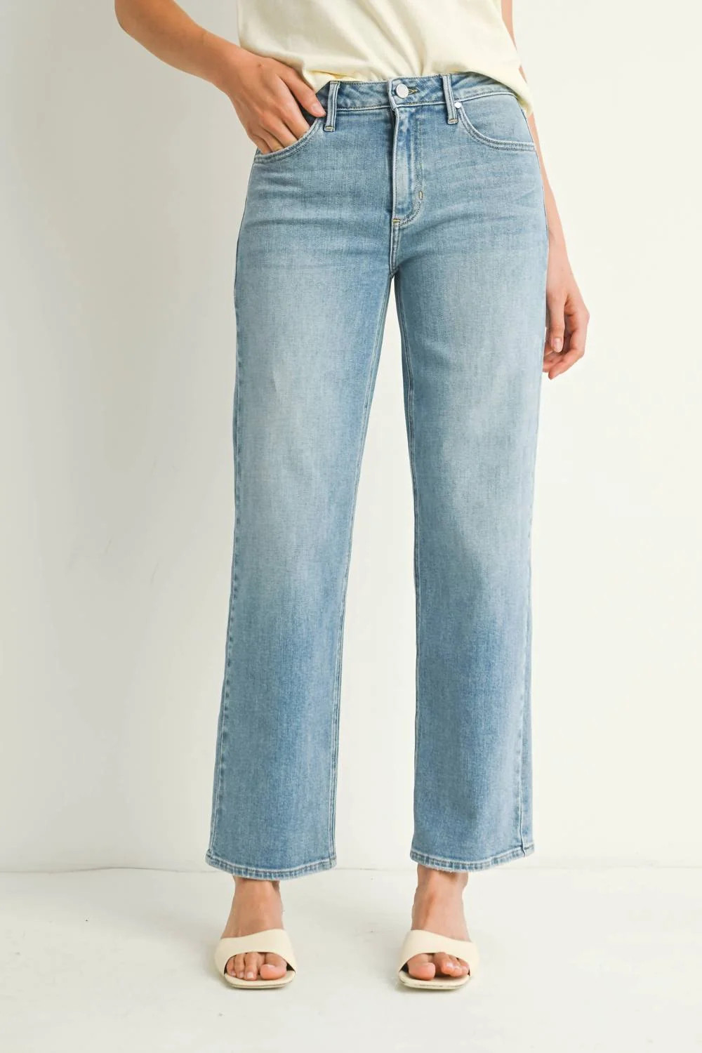 Stretchy Straight Jean In Light Denim | Shop Simon