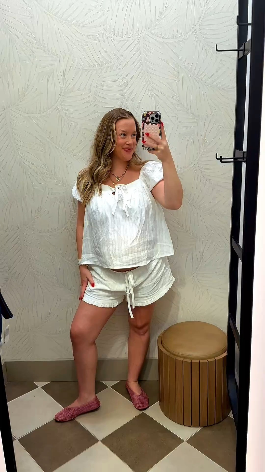 Abercrombie sale try on!!! Third trimester

#LTKSeasonal #LTKSaleAlert #LTKBump