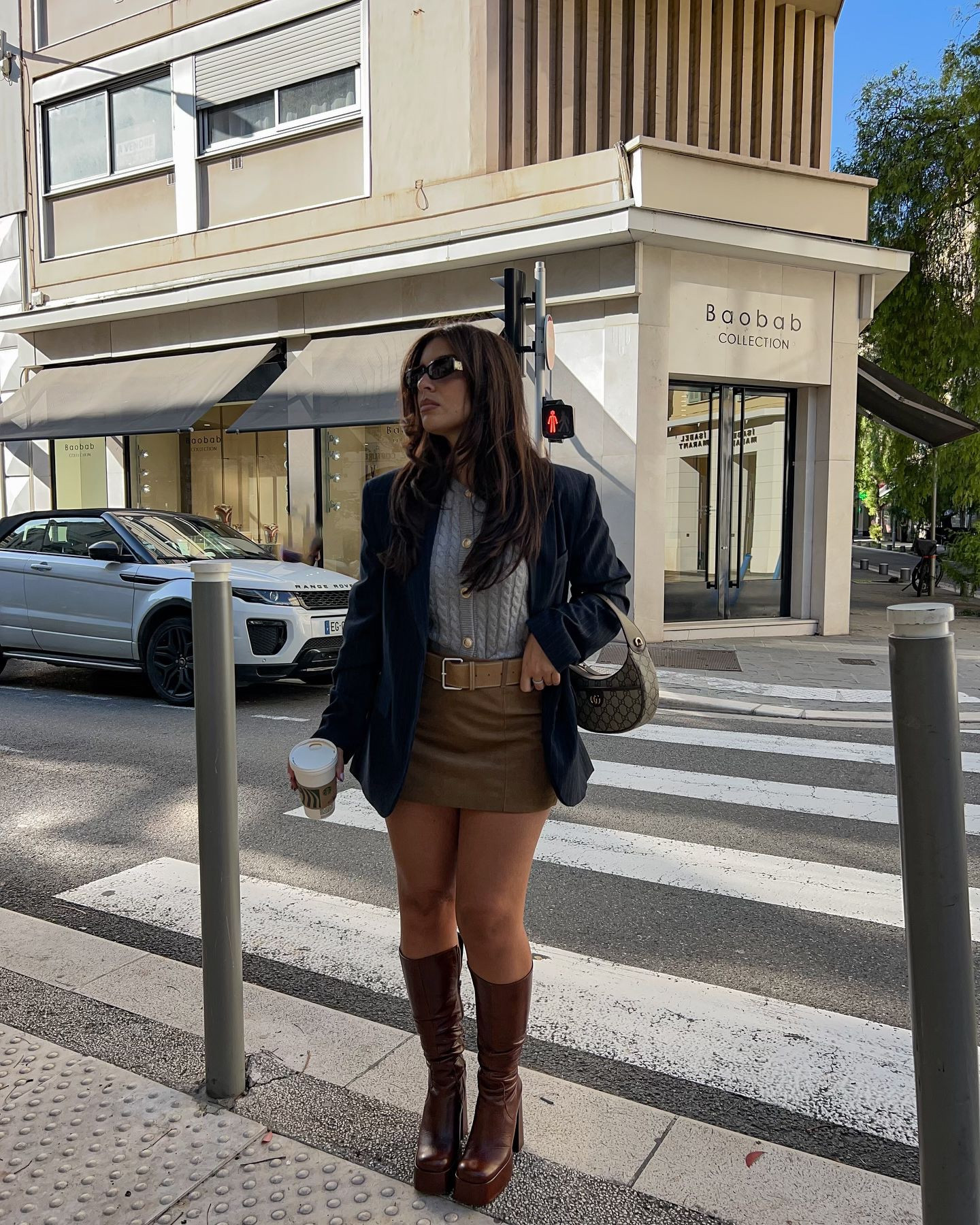Plutôt bottes ou baskets quand vous sortez les filles ? 🧸🤍

#FashionInspo #AutumnLook #StreetStyle #FallOutfit #ChicAndComfy #OOTD #StyleInspo #ModeAutomne #UrbanFashion #BottesHautes #FallVibes #StylishLook #LookDuJour #Fashionista #TrendAlert #FallFashion #EleganceUrbaine #ModeFemme #StyleInspiration #FashionDaily