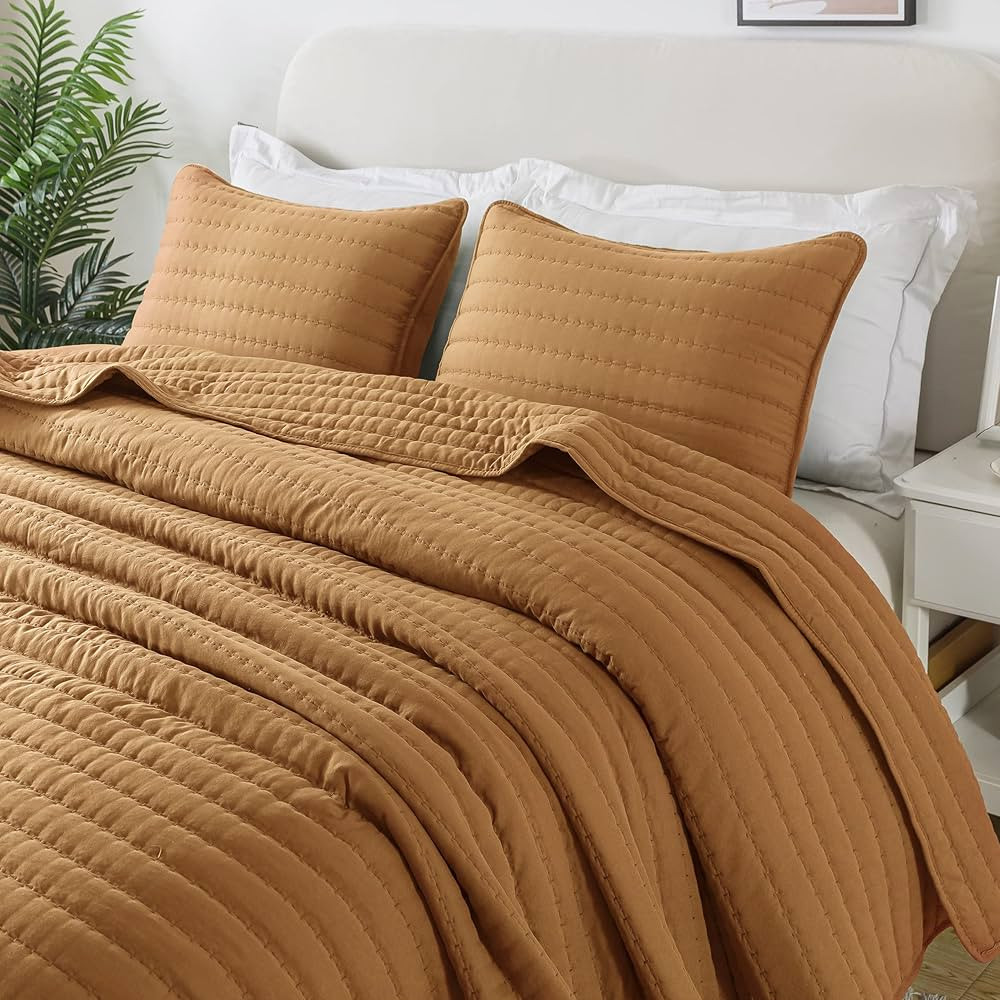 ROARINGWILD Pumpkin Yellow Twin Size Quilt Bedding Sets with Pillow Sham, Mustard Lightweight Bed... | Amazon (US)