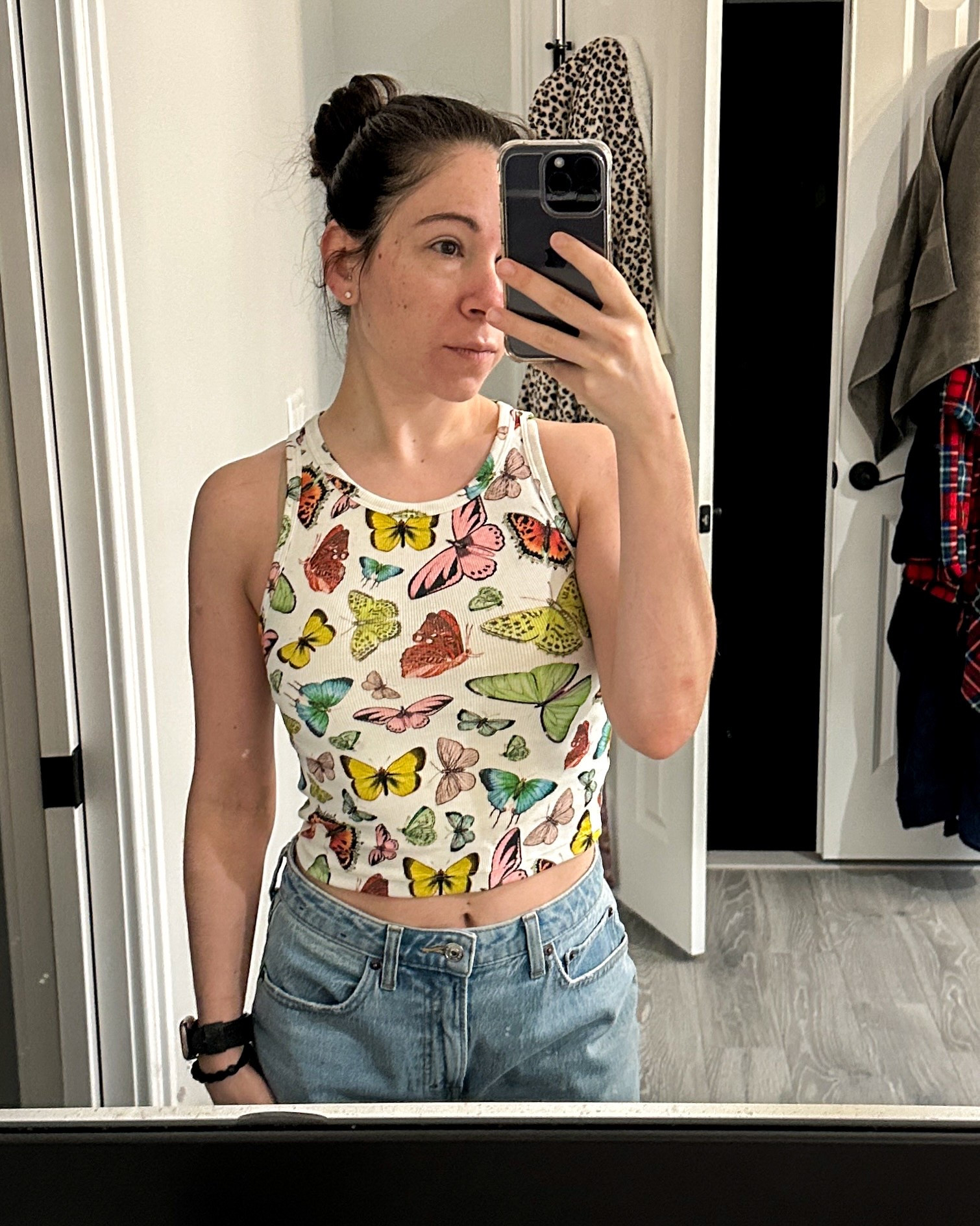 Fun spring look in my Abercrombie wide leg jeans and butterfly tank. Size S in the top and side 26 Short in the jeans—they’re high waisted. 

#LTKPetite #LTKTravel #LTKFindsUnder100