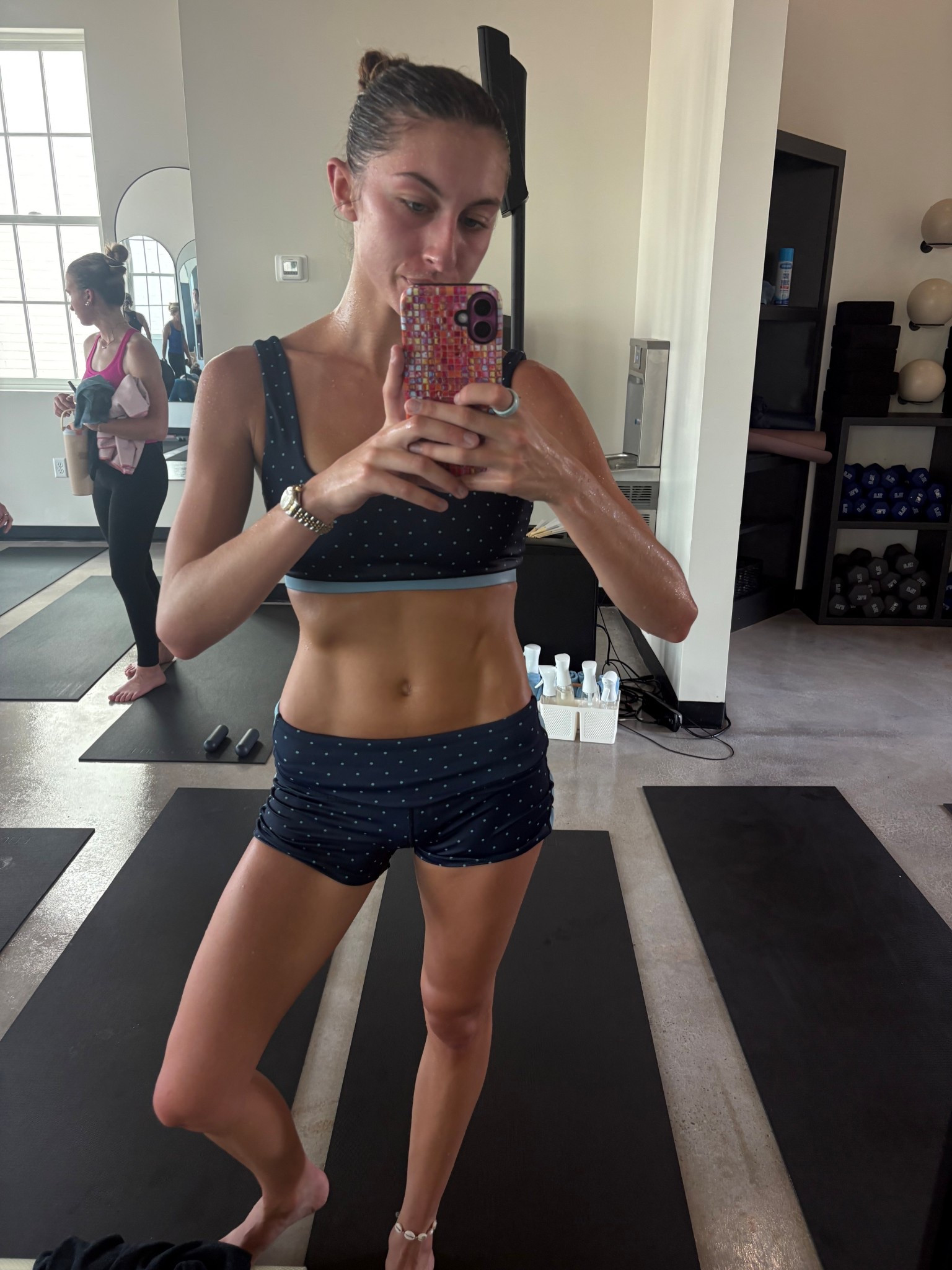 polka dot active wear set for heated pilates #activewear #yogaoutfit #pilatesinstructor #pilatesoutfit